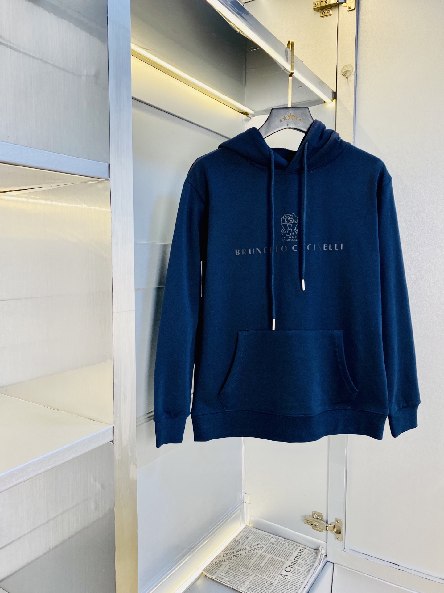 NO:643882,Official website model, suitable for couples weighing 200 pounds, Bc, original quality, complete with three standards, the latest hooded sweatshirt and T-shirt, selected counter custom-made top imported fabrics, all details are perfectly made, 1:1 replica, 100% authentic, original hardware, high-end customized accessories, original factory and original labels, the upper body effect is amazing!  Size: M-4XL,,hoodie,sweatshirts,tees,t-shirt,hats,alexander wang19860909官网款 可穿200斤情侣款 Bc 原单品质 三标齐全 最新款 连帽卫衣T恤 精选专柜订制顶级进口面料 所有细节做工完美1比1复刻 还原正品百分百 原版五金 高端订制辅料 原厂原标 上身效果超赞！码数:M-4XL,,hoodie,sweatshirts,tees，t-shirt,hats,alexander wang,Men's clothing