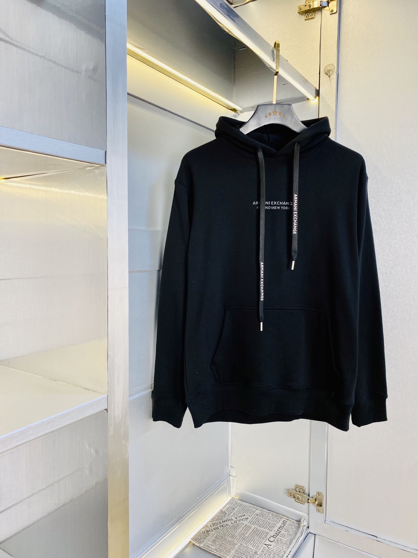 NO:643860,The official website model can be worn for couples weighing 200 pounds. Armani. Original quality. Three complete standards. The latest hooded sweatshirt and T-shirt. Selected counters to customize top-grade imported fabrics. All details are perfectly crafted and reproduced 1:1. Restore to 100% authentic. Original hardware. High-end customized accessories. Original factory original label. The upper body effect is great!  Size: M-4XL,,armani,armani,hoodie,sweatshirts,tees,t-shirt,hats,alexander wang19860909官网款 可穿200斤情侣款 阿玛尼Armani 原单品质 三标齐全 最新款 连帽卫衣T恤 精选专柜订制顶级进口面料 所有细节做工完美1比1复刻 还原正品百分百 原版五金 高端订制辅料 原厂原标 上身效果超赞！码数:M-4XL,,armani,armani,hoodie,sweatshirts,tees，t-shirt,hats,alexander wang,Men's clothing