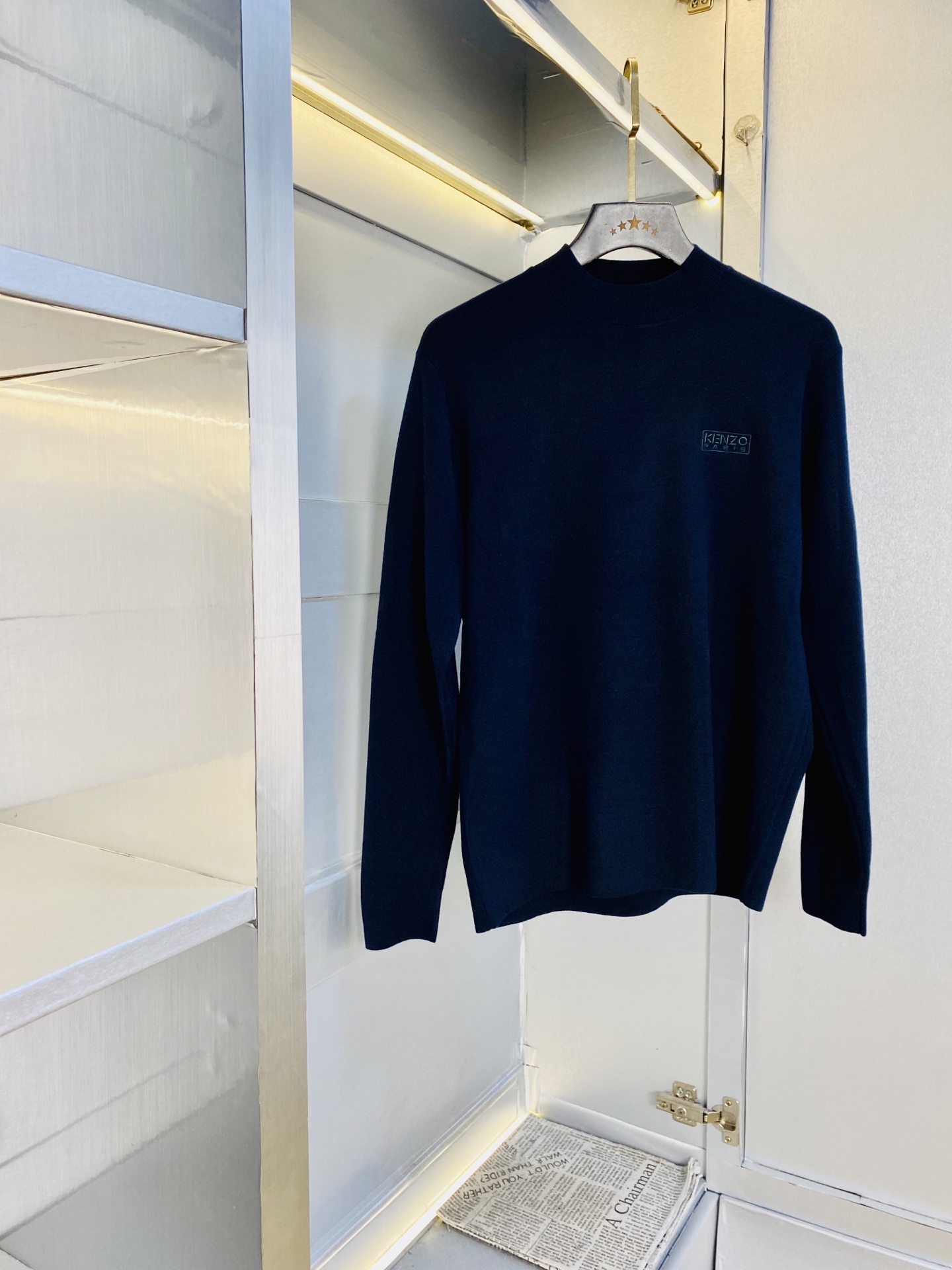 NO:646263,The original item from the official website can be worn in the autumn and winter style of Kenzo weighing 190 pounds!  New knitted sweater and cardigan. High version and high quality. Original fabric and the same style as Internet celebrity stars. Open mold to customize hardware accessories. Very comfortable. Super versatile and good-looking. Non-market ordinary version. Compare at will. Quality is absolutely guaranteed. Color pictures and colors. Size M-3XL,,sweaters,alexander wang19860909官网原单货 可穿190斤高田贤三Kenzo 秋冬款！新款针织毛衣羊毛衫 高版本高品质 原版面料网红明星同款 开模定制五金辅料 感非常舒服 超级百搭好看的一款 非市场普通版本 随意对比 品质绝对保证 颜色图色 尺码M-3XL,,sweaters,alexander wang,Men's clothing