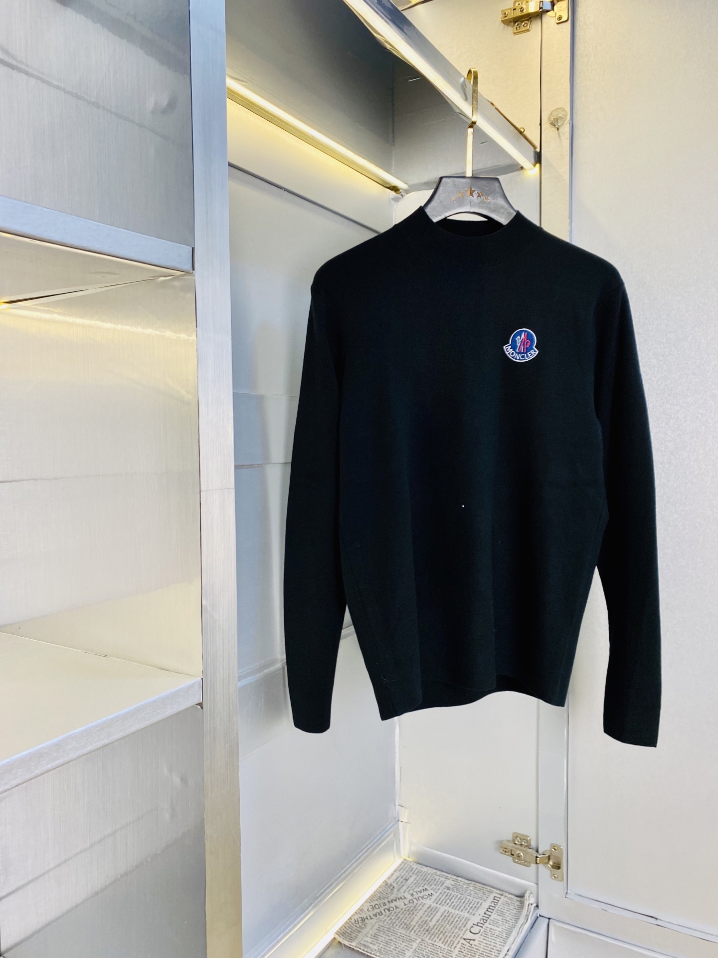 NO:646213,The original item from the official website can be worn with a 190-pound Moncler autumn and winter style!  New knitted sweater and cardigan. High version and high quality. Original fabric of the same style as Internet celebrity stars. Open mold to customize hardware accessories. Very comfortable. Super versatile and good-looking. Non-market ordinary version. Compare at will. Quality is absolutely guaranteed. Color pictures and colors. Sizes M-3XL, Moncler, sweaters, alexander wang19860909官网原单货 可穿190斤蒙口Moncler 秋冬款！新款针织毛衣羊毛衫 高版本高品质 原版面料网红明星同款 开模定制五金辅料 感非常舒服 超级百搭好看的一款 非市场普通版本 随意对比 品质绝对保证 颜色图色 尺码M-3XL,,Moncler,sweaters,alexander wang,Men's clothing