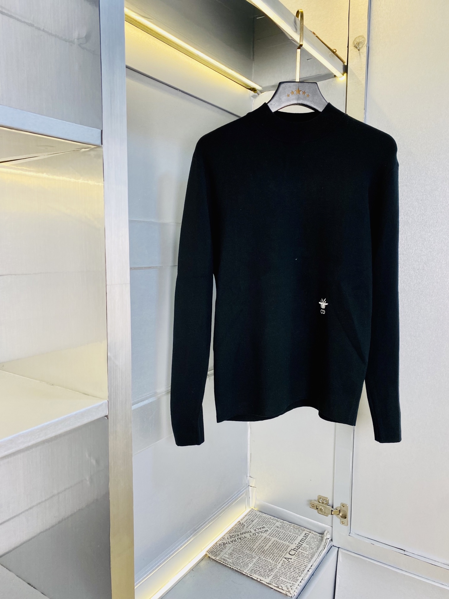 NO:646223,The original item from the official website can wear Dior autumn and winter styles weighing 190 pounds!  New knitted sweater and cardigan. High version and high quality. The original fabric is the same as that of Internet celebrities. Mold customization of hardware accessories. Very comfortable. Super versatile and good-looking. Non-market ordinary version. Compare at will. Quality is absolutely guaranteed. Color pictures and colors. Sizes M-3XL, dior, dior, sweaters, alexander wang19860909官网原单货 可穿190斤迪奥Dior 秋冬款！新款针织毛衣羊毛衫 高版本高品质 原版面料网红明星同款 开模定制五金辅料 感非常舒服 超级百搭好看的一款 非市场普通版本 随意对比 品质绝对保证 颜色图色 尺码M-3XL,,dior,dior,sweaters,alexander wang,Men's clothing