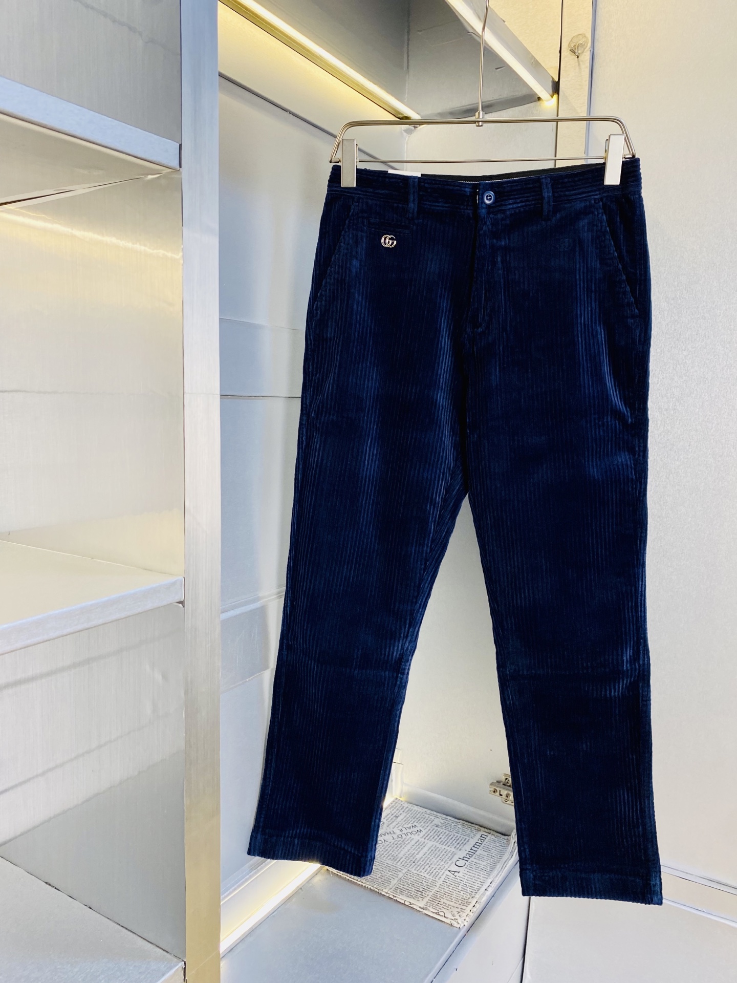 NO:656311,Corduroy!  The original item can wear 200 pounds of Gucci 2025 new models, available at the counter at the same time, fashionable casual pants, straight-leg jeans and stretch jeans, imported original fabrics, comfortable and breathable upper body, top-notch craftsmanship hardware accessories. Extremely high grade, super correct fit, fashionable and stylish upper body!  A wardrobe essential!  Size 29-38,,gucci,jeans,alexander wang19860909灯芯绒！ 原单货 可穿200斤古奇Gucci 2025 新款专柜同步有售,时尚休闲裤直筒牛仔裤弹力牛仔裤,进口原版面料,上身舒适透气,顶级工艺五金配饰.档次极高,版型超正,上身时尚有型！衣橱必备单品！尺码29-38,,gucci,jeans,alexander wang,Men's clothing