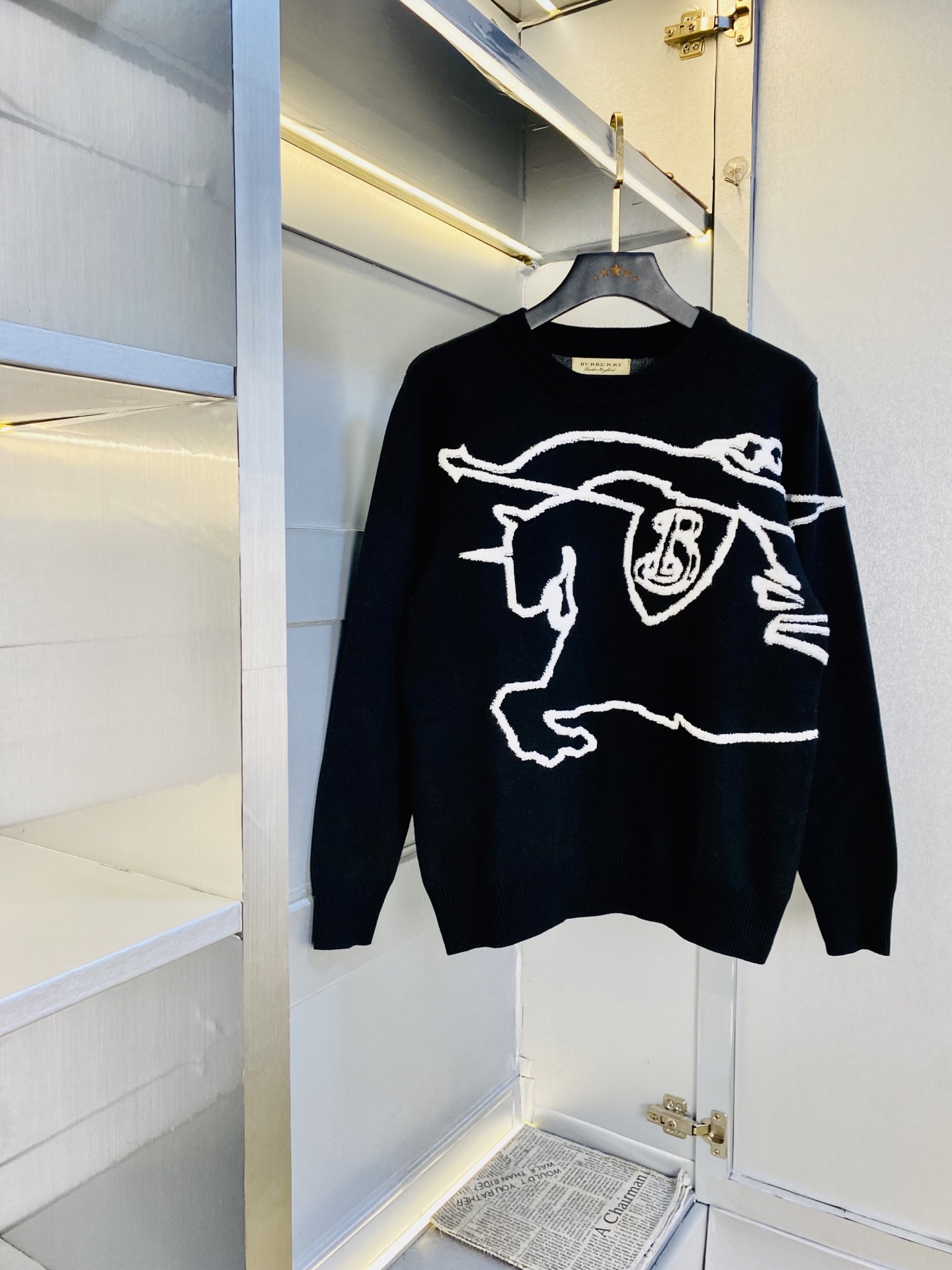 NO:726591,Support replacement after the year!  Original items from the official website. You can wear the Burberry 2025 autumn and winter style!  New knitted sweater, cardigan sweater, high version, high quality, original fabric, the same style as Internet celebrity stars! Mold customization of hardware accessories, very comfortable, super versatile and good-looking, non-market ordinary version, feel free to compare, quality is absolutely guaranteed, color pictures, sizes M-3XL,, burberry, burberry, sweaters,19860909支持年后退换！ 官网原单货 可穿斤巴宝莉Burberry 2025秋冬款！新款针织衫羊毛衫毛衣 高版本高品质 原版面料网红明星同款! 开模定制五金辅料 感非常舒服 超级百搭好看 非市场普通版本 随意对比 品质绝对保证 颜色图色 尺码M-3XL,,burberry,burberry,sweaters,,Men's clothing