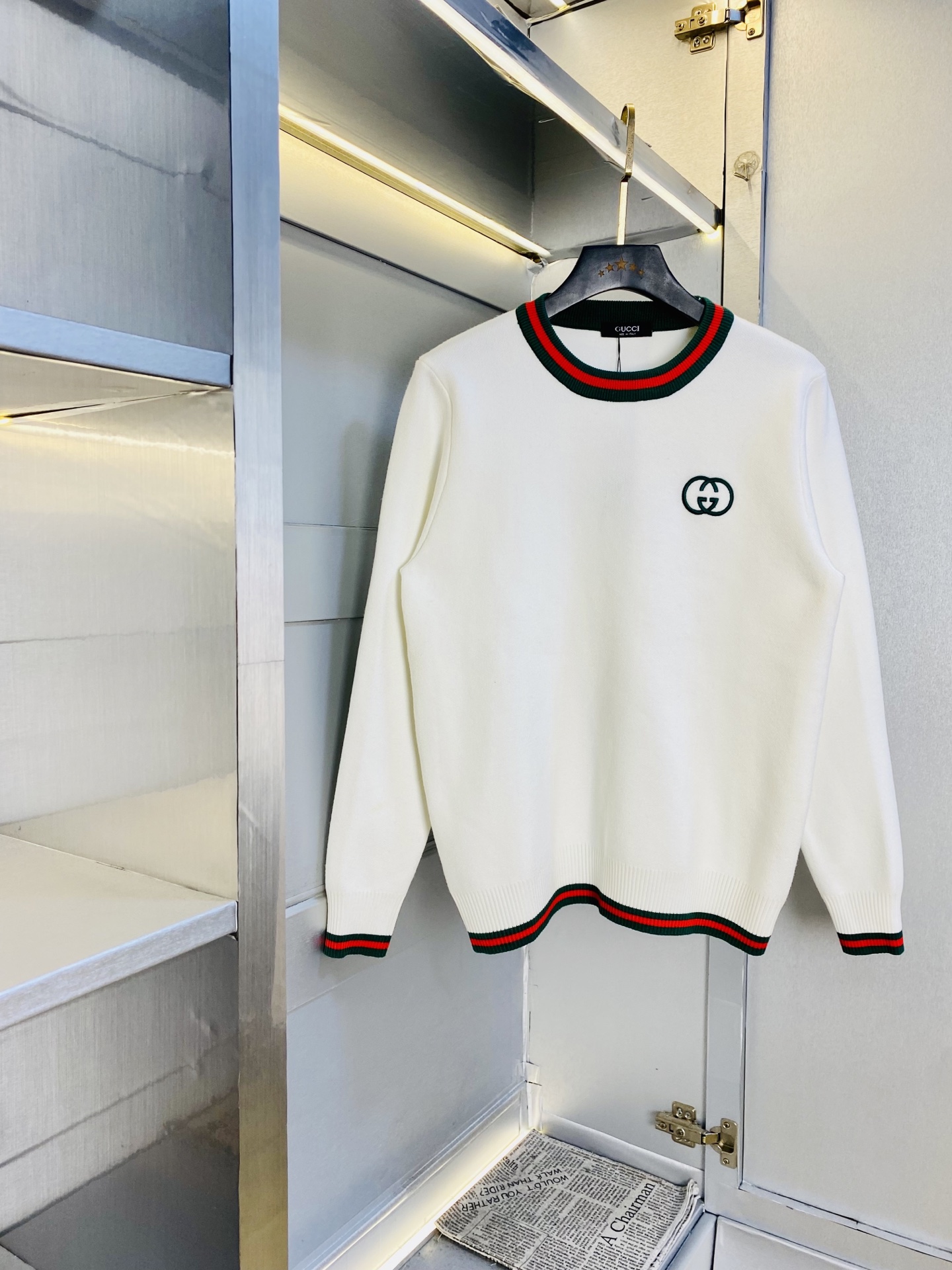 NO:730303,Support replacement after the year!  The original item from the official website can be worn in Gucci 2025 autumn and winter styles!  New knitted sweater and cardigan sweater. High version and high quality. Original fabric and the same style as Internet celebrity stars! Mold customization of hardware accessories. Very comfortable. Super versatile and good-looking. Non-market ordinary version. Compare at will. Quality is absolutely guaranteed. Color pictures and colors. Sizes M-3XL,,gucci,sweaters,19860909支持年后退换！ 官网原单货 可穿斤古奇Gucci 2025秋冬款！新款针织衫羊毛衫毛衣 高版本高品质 原版面料网红明星同款! 开模定制五金辅料 感非常舒服 超级百搭好看 非市场普通版本 随意对比 品质绝对保证 颜色图色 尺码M-3XL,,gucci,sweaters,,Men's clothing