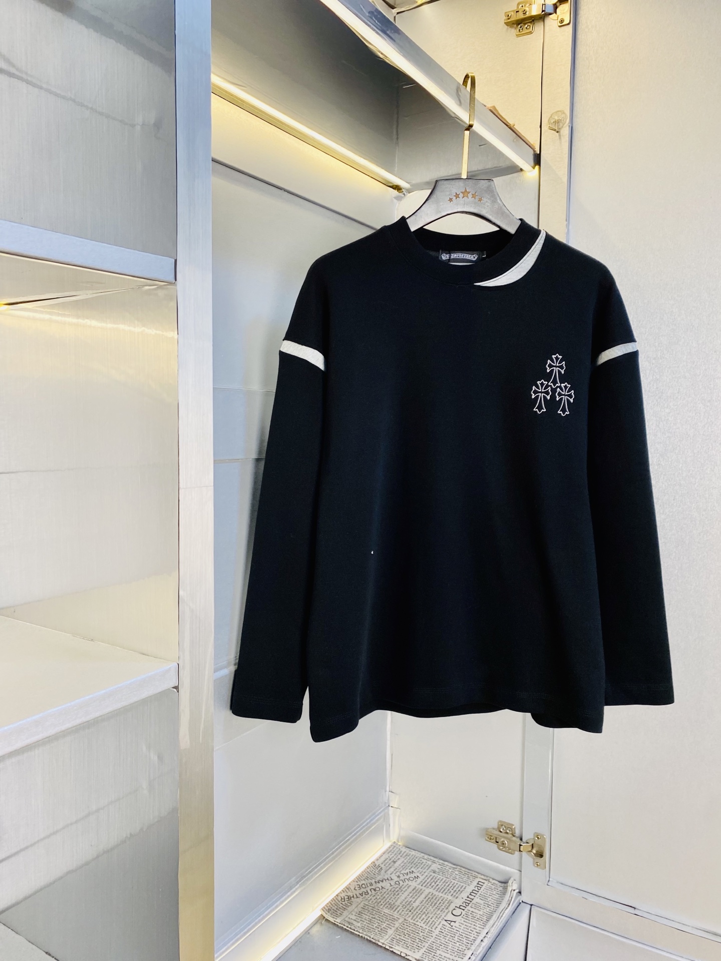 NO:643881,The official website model can be worn up to 210 pounds. Chrome Hearts original quality. The latest sweatshirt, selected counter custom-made top imported fabrics. All details are perfectly made and reproduced 1:1 to restore 100% authenticity. Original hardware. High-end customized accessories. Original factory original label. The upper body effect is amazing!  Size: M-3XL (175/130 pounds wear M),,chrome hearts,chrome hearts,hoodie,sweatshirts,alexander wang19860909官网款 可穿210斤 克罗心Chrome Hearts原单品质 最新款卫衣,精选专柜订制顶级进口面料 所有细节做工完美1比1复刻 还原正品百分百 原版五金 高端订制辅料 原厂原标 上身效果超赞！码数:M-3XL（175/130斤穿M）,,chrome hearts,chrome hearts,hoodie,sweatshirts,alexander wang,Men's clothing