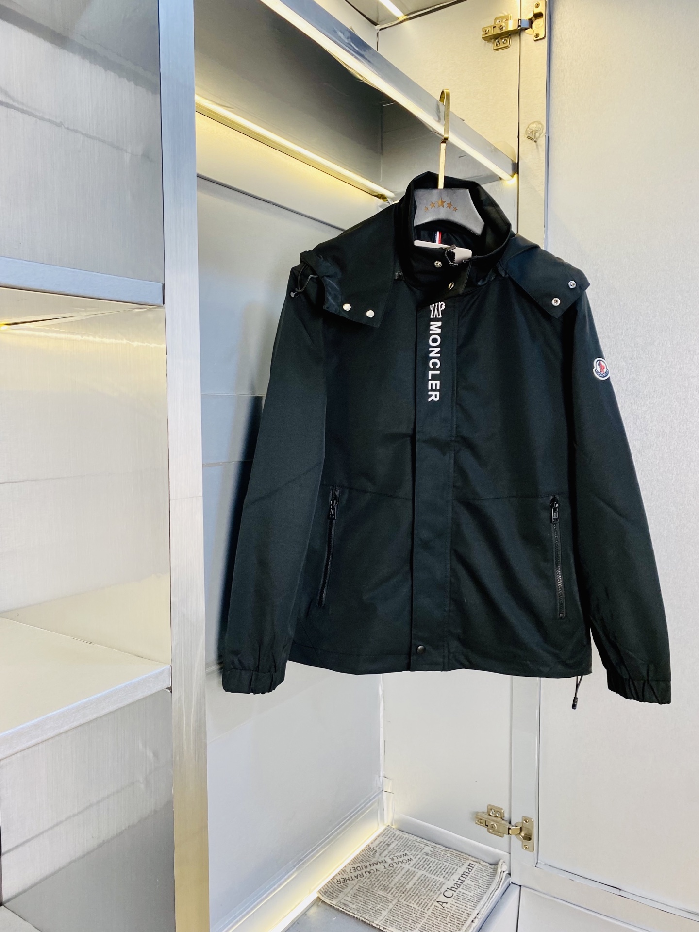 NO:681057,Original item from the official website. Can wear 200 pounds of Moncler ss new jacket. High version and high quality. Original fabric, the same style as Internet celebrity stars. Open mold to customize hardware accessories. Very comfortable. Super versatile and good-looking down jacket. Non-market ordinary version. Compare at will. Quality is absolutely guaranteed. Color pictures. Size M-3XL, Moncler, jackets & coats, jackets & coats, down jacket,19860909官网原单货 可穿200斤蒙口Moncler ss新款夹克外套 高版本高品质 原版面料网红明星同款 开模定制五金辅料 感非常舒服 超级百搭好看的一款羽绒外套 非市场普通版本 随意对比 品质绝对保证 颜色图色 尺码M-3XL,,Moncler,jackets & coats,jackets & coats,down jacket,,Men's clothing