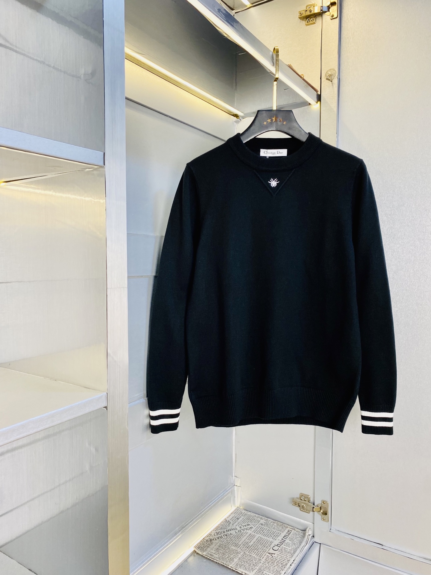 NO:598721,The original item from the official website can be worn in Dior 2025 autumn and winter style!  New knitted sweater, cardigan sweater, high version, high quality, original fabric, the same style as Internet celebrity stars! Mold customization of hardware accessories, very comfortable, super versatile and good-looking, non-market ordinary version, feel free to compare, quality is absolutely guaranteed, color pictures, size M-3XL, dior, dior, sweaters, alexander wang19860909官网原单货 可穿斤迪奥Dior 2025秋冬款！新款针织衫羊毛衫毛衣 高版本高品质 原版面料网红明星同款! 开模定制五金辅料 感非常舒服 超级百搭好看 非市场普通版本 随意对比 品质绝对保证 颜色图色 尺码M-3XL,,dior,dior,sweaters,alexander wang,Men's clothing