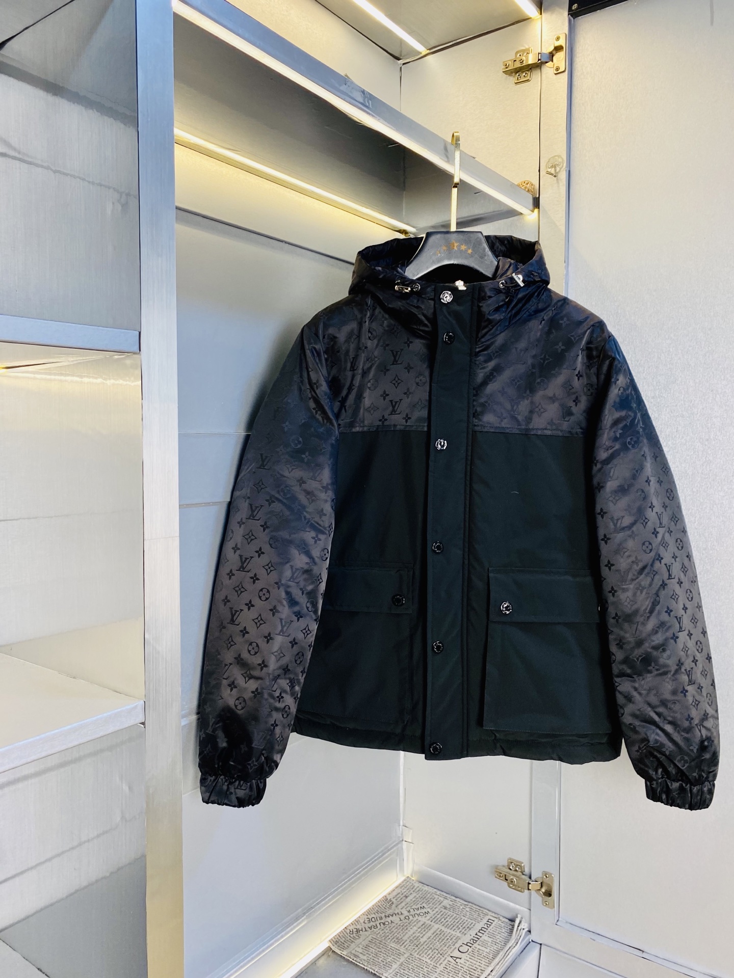 NO:650906,Original item from the official website. Can wear 200 pounds of Louis Vuitton Lv ss new down jacket. High version and high quality. The original fabric is the same as that of Internet celebrity stars. Mold customization of hardware accessories. Very comfortable. A super versatile and good-looking down jacket. Non-market ordinary version. Compare at will. Quality is absolutely guaranteed. Colors and pictures. Sizes M-3XL,,louis vuitton,louis vuitton,jackets & coats,down jacket,alexander wang19860909官网原单货 可穿200斤路易威登Lv ss新款羽绒服外套 高版本高品质 原版面料网红明星同款 开模定制五金辅料 感非常舒服 超级百搭好看的一款羽绒外套 非市场普通版本 随意对比 品质绝对保证 颜色图色 尺码M-3XL,,louis vuitton,louis vuitton,jackets & coats,down jacket,alexander wang,Men's clothing