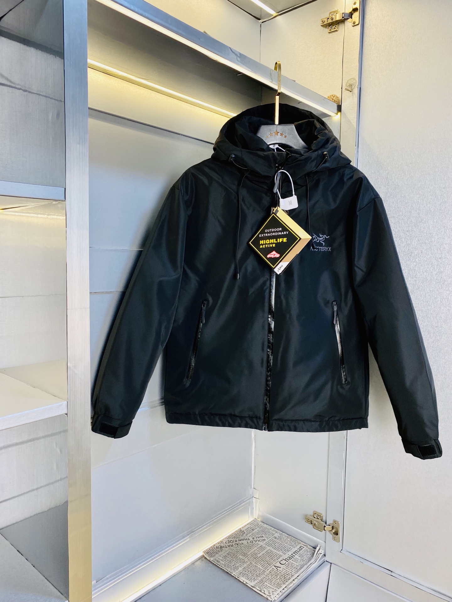 NO:600993,Original item from the official website. Can wear 200 pounds of Arcteryx 2025ss new down jacket. High version and high quality. Original fabric, the same style as Internet celebrity stars. Open mold to customize hardware accessories. Very comfortable. Super versatile and good-looking down jacket. Not ordinary version in the market. Compare at will. Quality is absolutely guaranteed. Color picture and color. Size M-3XL, arc'teryx, jackets & coats, down jacket, alexander wang19860909官网原单货 可穿200斤始祖鸟Arcteryx 2025ss新款羽绒服外套 高版本高品质 原版面料网红明星同款 开模定制五金辅料 感非常舒服 超级百搭好看的一款羽绒外套 非市场普通版本 随意对比 品质绝对保证 颜色图色 尺码M-3XL,arc'teryx,jackets & coats,down jacket,alexander wang,Men's clothing