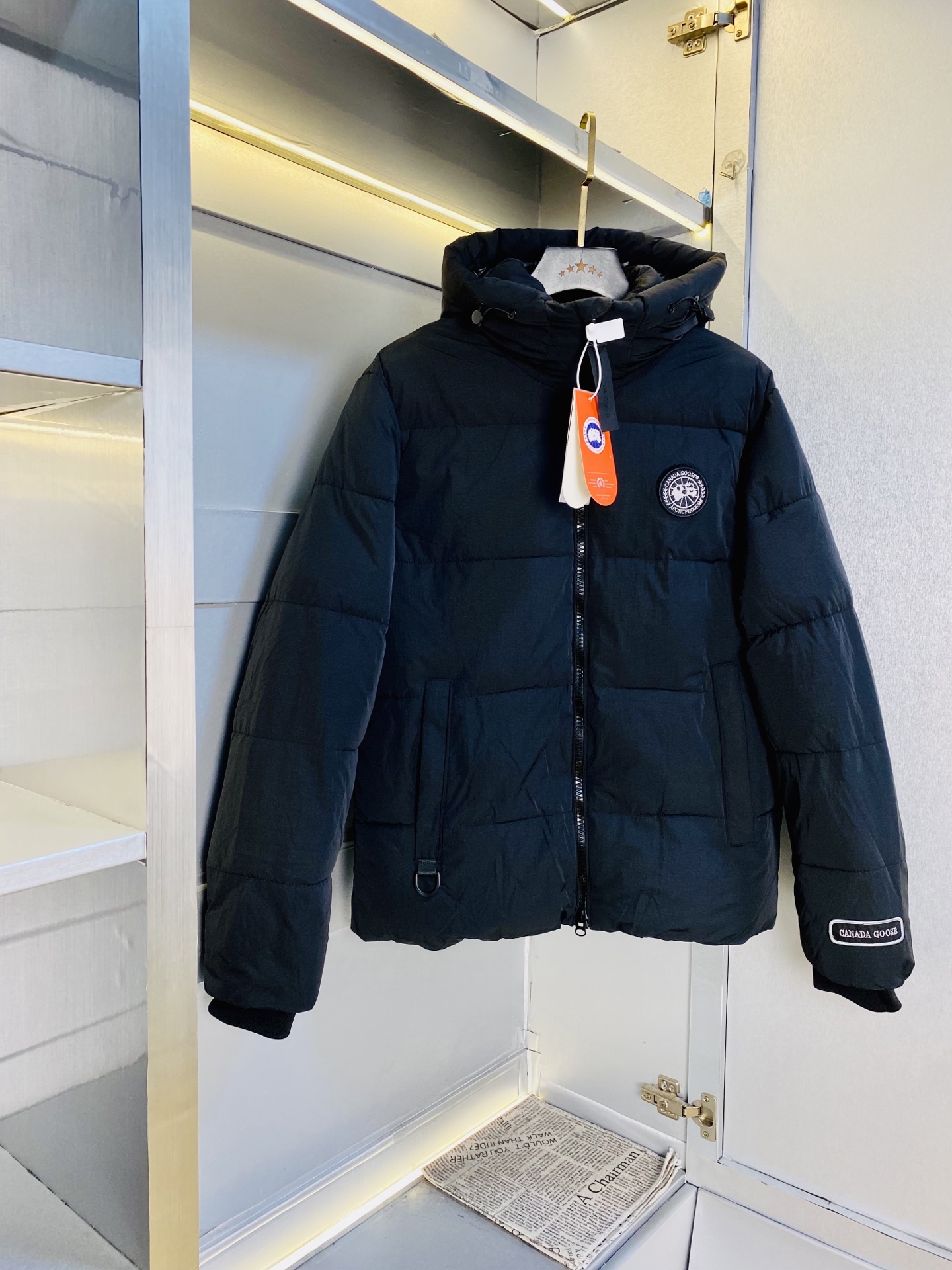 NO:610974,Original item from the official website. Can wear 200 pounds of Canada Goose. 2025ss new cotton coat. Cotton coat. High version and high quality. Original fabric. Same style as internet celebrity. Open mold and customize hardware accessories. Very comfortable. Super versatile and good-looking coat. Non-market ordinary version. Feel free to compare. Quality is absolutely guaranteed. Color picture and color. Size M-3XL,,jackets & coats,alexander wang19860909官网原单货 可穿200斤加拿大鹅Canada Goose 2025ss新款棉衣外套棉服外套 高版本高品质 原版面料网红明星同款 开模定制五金辅料 感非常舒服 超级百搭好看的一款外套 非市场普通版本 随意对比 品质绝对保证 颜色图色 尺码M-3XL,,jackets & coats,alexander wang,Men's clothing