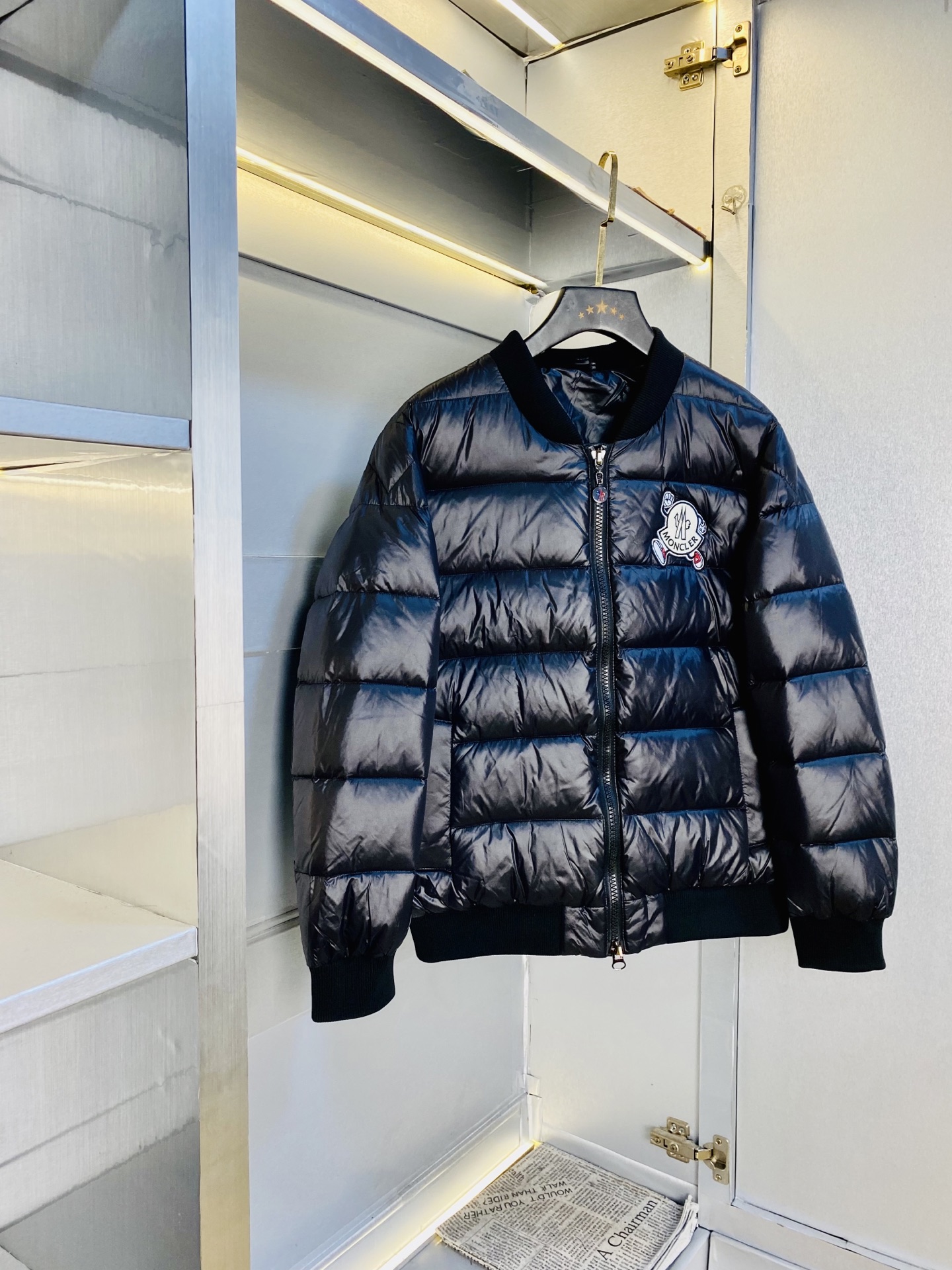 NO:730275,Support replacement after the year!  Original item from the official website. It can be worn with a 200-pound muzzle. Moncler 2025ss new down jacket. High version and high quality. The original fabric is the same as the Internet celebrity star. Open mold to customize hardware accessories. It feels very comfortable. A super versatile and good-looking down jacket. Not the ordinary version in the market. Feel free to compare. The quality is absolutely guaranteed. Color and color. Size M-3XL, Moncler, jackets & coats, down jacket,19860909支持年后退换！ 官网原单货 可穿200斤蒙口Moncler 2025ss新款羽绒服外套 高版本高品质 原版面料网红明星同款 开模定制五金辅料 感非常舒服 超级百搭好看的一款羽绒外套 非市场普通版本 随意对比 品质绝对保证 颜色图色 尺码M-3XL,,Moncler,jackets & coats,down jacket,,Men's clothing