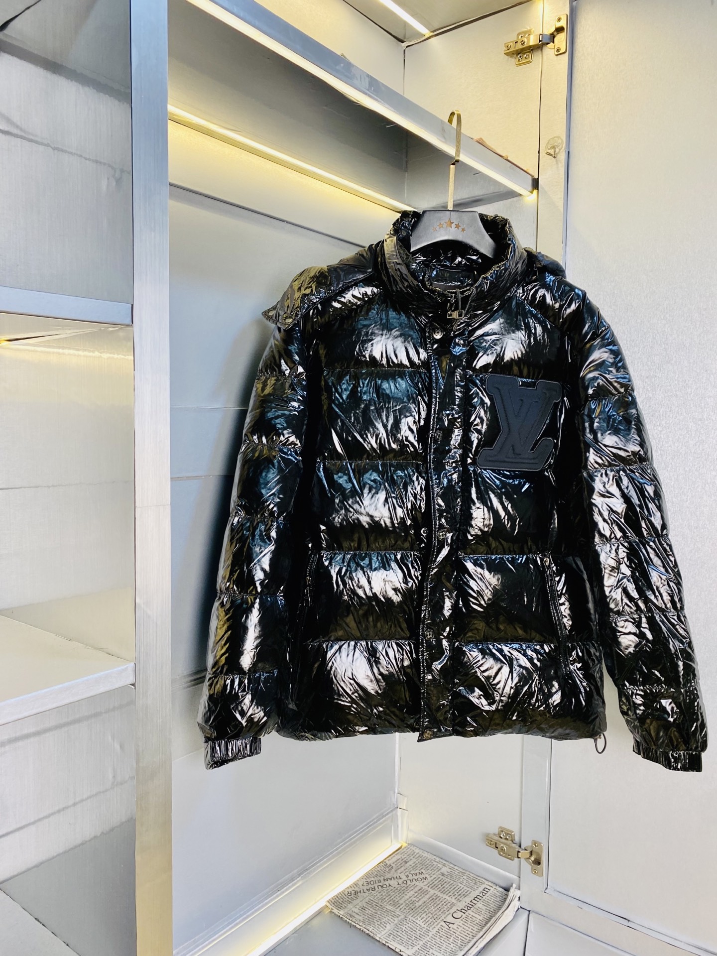 NO:624066,Original item from the official website. Can wear 200 pounds of Louis Vuitton Lv ss new down jacket. High version and high quality. The original fabric is the same as that of Internet celebrity stars. Mold customization of hardware accessories. Very comfortable. A super versatile and good-looking down jacket. Non-market ordinary version. Compare at will. Quality is absolutely guaranteed. Colors and pictures. Sizes M-3XL,,louis vuitton,louis vuitton,jackets & coats,down jacket,alexander wang19860909官网原单货 可穿200斤路易威登Lv ss新款羽绒服外套 高版本高品质 原版面料网红明星同款 开模定制五金辅料 感非常舒服 超级百搭好看的一款羽绒外套 非市场普通版本 随意对比 品质绝对保证 颜色图色 尺码M-3XL,,louis vuitton,louis vuitton,jackets & coats,down jacket,alexander wang,Men's clothing