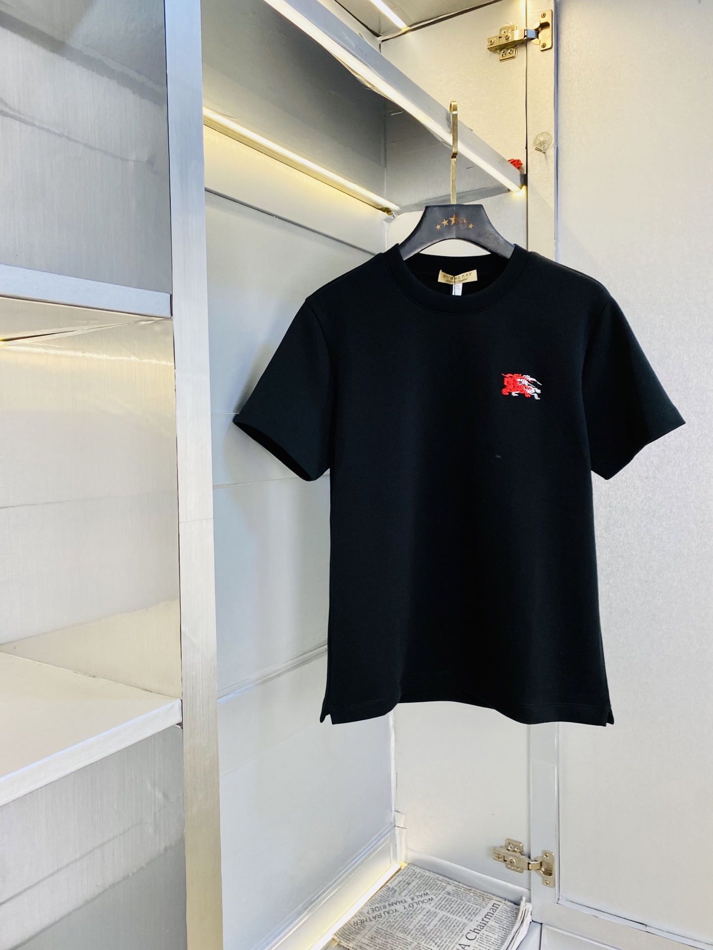 NO:712074,Support replacement after the year!  Wearing 210 pounds, fat man’s gospel, thickened short-sleeved Burberry, original quality, 2026 latest model, autumn and winter short-sleeved sweatshirt, short-sleeved, selected counter custom-made top-grade mercerized space cotton imported fabric, all details are perfectly made, 1:1 replica, 100% authentic, original hardware, high-end customized accessories, original factory and original label, the upper body effect is amazing!  Size M-4XL,,burberry,burberry,hoodie,sweatshirts,T-shirt,19860909支持年后退换！ 穿210斤 胖子福音 加厚短袖巴宝莉Burberry 原单品质 2026最新款 秋冬短袖卫衣短袖 精选专柜订制顶级丝光太空棉进口面料 所有细节做工完美1比1复刻 还原正品百分百 原版五金 高端订制辅料 原厂原标 上身效果超赞！码数M-4XL,,burberry,burberry,hoodie,sweatshirts,T-shirt,,Men's clothing