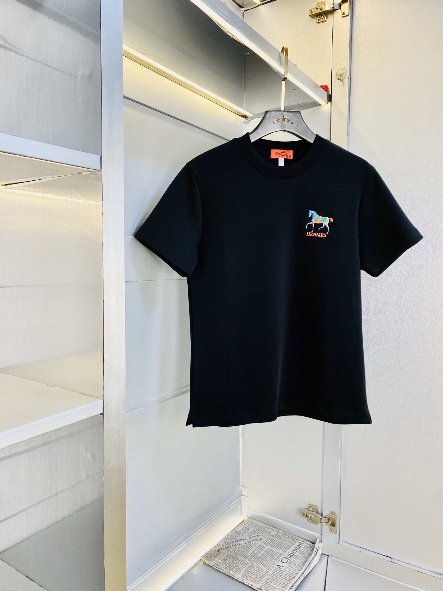 NO:712069,Support replacement after the year!  Wearing 210 pounds, fat man's gospel, thickened short-sleeved Hermes, original order quality, 2026 latest model, autumn and winter short-sleeved sweatshirt, short-sleeved, selected counter custom-made top-grade mercerized space cotton imported fabric, all details are perfectly made, 1:1 replica, restored to 100% authentic, original hardware, high-end customized accessories, original factory and original label, the upper body effect is amazing!  Size M-4XL,,hermes,hermes,hoodie,sweatshirts,T-shirt,19860909支持年后退换！ 穿210斤 胖子福音 加厚短袖爱马仕Hermes 原单品质 2026最新款 秋冬短袖卫衣短袖 精选专柜订制顶级丝光太空棉进口面料 所有细节做工完美1比1复刻 还原正品百分百 原版五金 高端订制辅料 原厂原标 上身效果超赞！码数M-4XL,,hermes,hermes,hoodie,sweatshirts,T-shirt,,Men's clothing