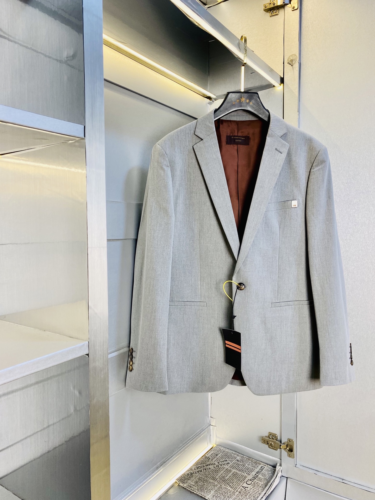 支持年后退换！ 整套P680 官网原单货 可穿220斤🔥杰尼亚Zegna 2025秋冬款！新款西装外套西装套装西服套装礼服套装 三标齐全 带洗水唛⚠高版本⚠高品质 ⚠原版面料⚠网红明星同款!

开模定制五金辅料  感非常舒服  超级百搭好看
非市场普通版本 随意对比 品质绝对保证
颜色：图色
尺码：M-4XL (175/130斤穿M)