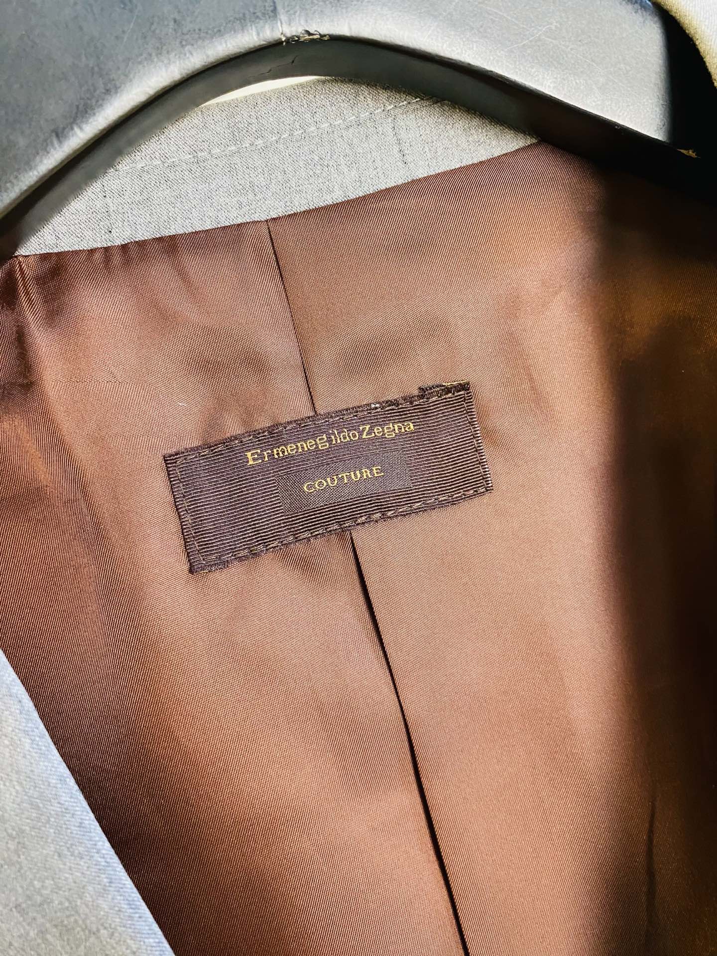 支持年后退换！ 整套P680 官网原单货 可穿220斤🔥杰尼亚Zegna 2025秋冬款！新款西装外套西装套装西服套装礼服套装 三标齐全 带洗水唛⚠高版本⚠高品质 ⚠原版面料⚠网红明星同款!

开模定制五金辅料  感非常舒服  超级百搭好看
非市场普通版本 随意对比 品质绝对保证
颜色：图色
尺码：M-4XL (175/130斤穿M)