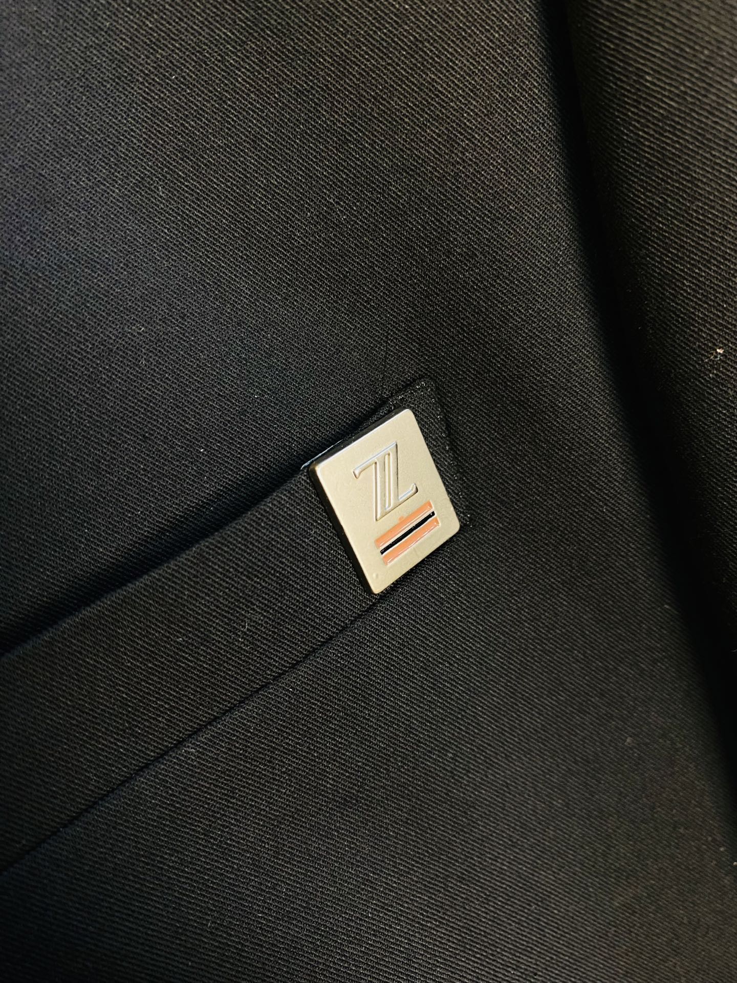 支持年后退换！ 整套P680 官网原单货 可穿220斤🔥杰尼亚Zegna 2025秋冬款！新款西装外套西装套装西服套装礼服套装 三标齐全 带洗水唛⚠高版本⚠高品质 ⚠原版面料⚠网红明星同款!

开模定制五金辅料  感非常舒服  超级百搭好看
非市场普通版本 随意对比 品质绝对保证
颜色：图色
尺码：M-4XL (175/130斤穿M)