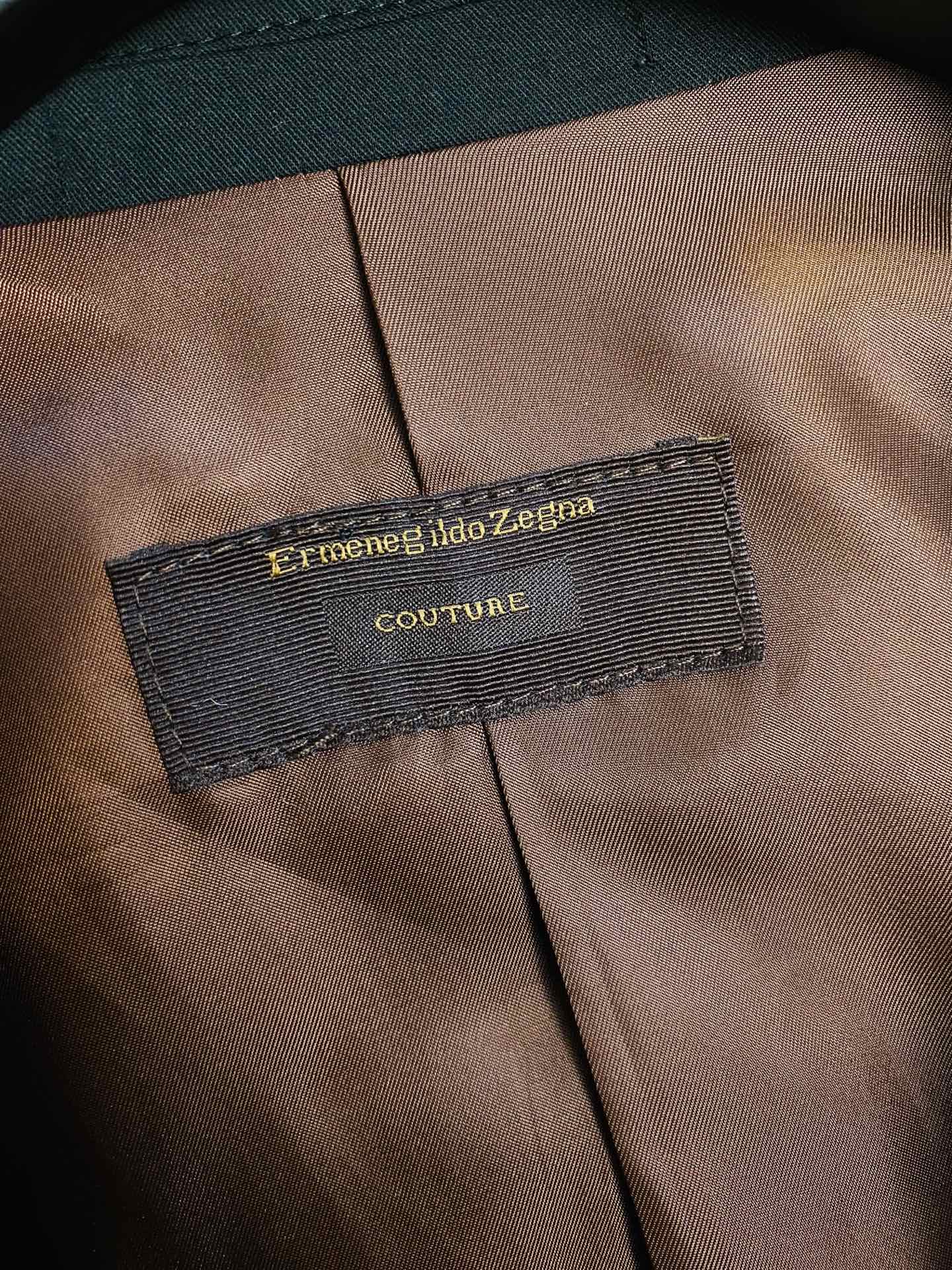 支持年后退换！ 整套P680 官网原单货 可穿220斤🔥杰尼亚Zegna 2025秋冬款！新款西装外套西装套装西服套装礼服套装 三标齐全 带洗水唛⚠高版本⚠高品质 ⚠原版面料⚠网红明星同款!

开模定制五金辅料  感非常舒服  超级百搭好看
非市场普通版本 随意对比 品质绝对保证
颜色：图色
尺码：M-4XL (175/130斤穿M)