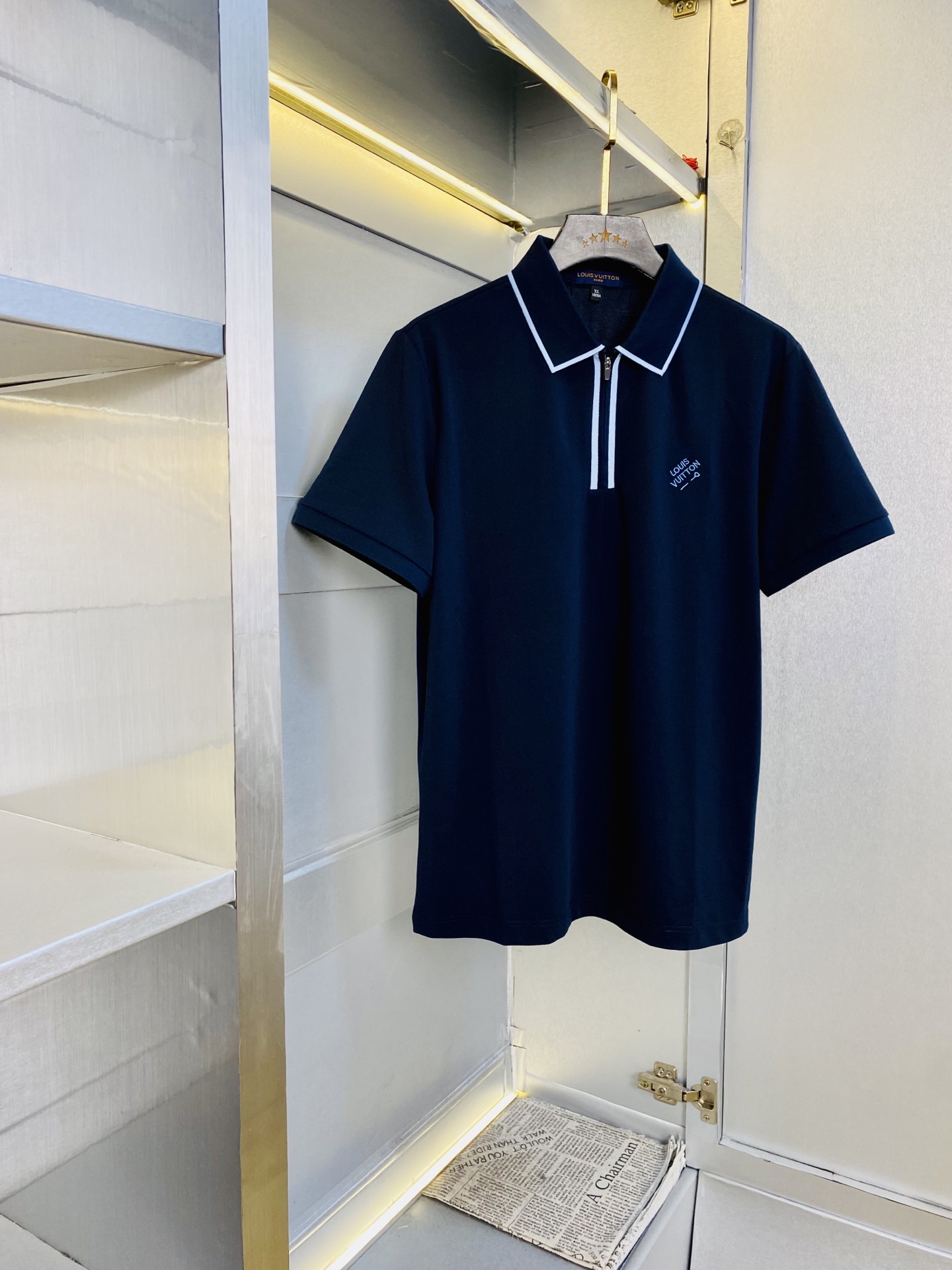 NO:844441,Good news for fat people weighing 210 pounds. Louis Vuitton Lv. Original quality. 2026 latest clothes. Short-sleeved lapel short-sleeved Polo shirt. Selected counters to customize top-notch mercerized cotton imported fabrics. All details are perfectly made and reproduced 1:1. Restore 100% genuine. Original hardware. High-end customized accessories. Original factory. The upper body effect is great. Size M-4XL, Louis Vuitton, Louis Vuitton, T-shirt,19860909可穿210斤胖子福音 路易威登Lv 原单品质 2026最新款衣服 短袖翻领短袖Polo衫 精选专柜订制顶级朱地丝光棉进口面料 所有细节做工完美1比1复刻 还原正品百分百 原版五金 高端订制辅料 原厂原标 上身效果超赞 码数 M-4XL,,louis vuitton,louis vuitton,T-shirt,,Men's clothing