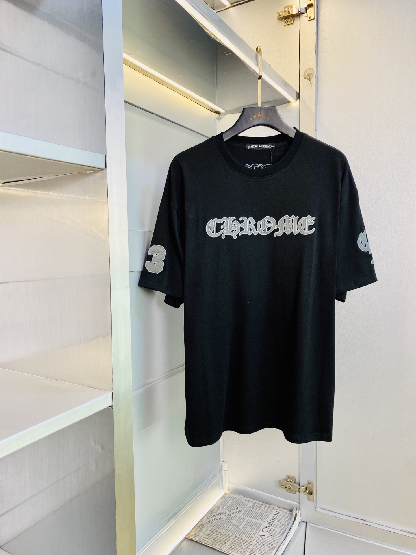 NO:844453,Can wear 210 pounds, couple style, Chrome Hearts original quality, 2026 latest short-sleeved T-shirt, heavy craftsmanship!  Selected counters custom-made pure cotton imported fabrics. All details are perfectly crafted and reproduced 1:1 to restore 100% authenticity. Original hardware. High-end customized accessories. Original factory and original labels. The upper body effect is amazing!  Size S-XL (170/130 pounds wear S),,chrome hearts,chrome hearts,T-shirt,tees,t-shirt,19860909可穿210斤 情侣款 克罗心Chrome Hearts原单品质 2026最新款短袖T恤 重工艺！精选专柜订制纯棉进口面料 所有细节做工完美1比1复刻 还原正品百分百 原版五金 高端订制辅料 原厂原标 上身效果超赞！码数S-XL（170/130斤穿S）,,chrome hearts,chrome hearts,T-shirt,tees，t-shirt,,Men's clothing
