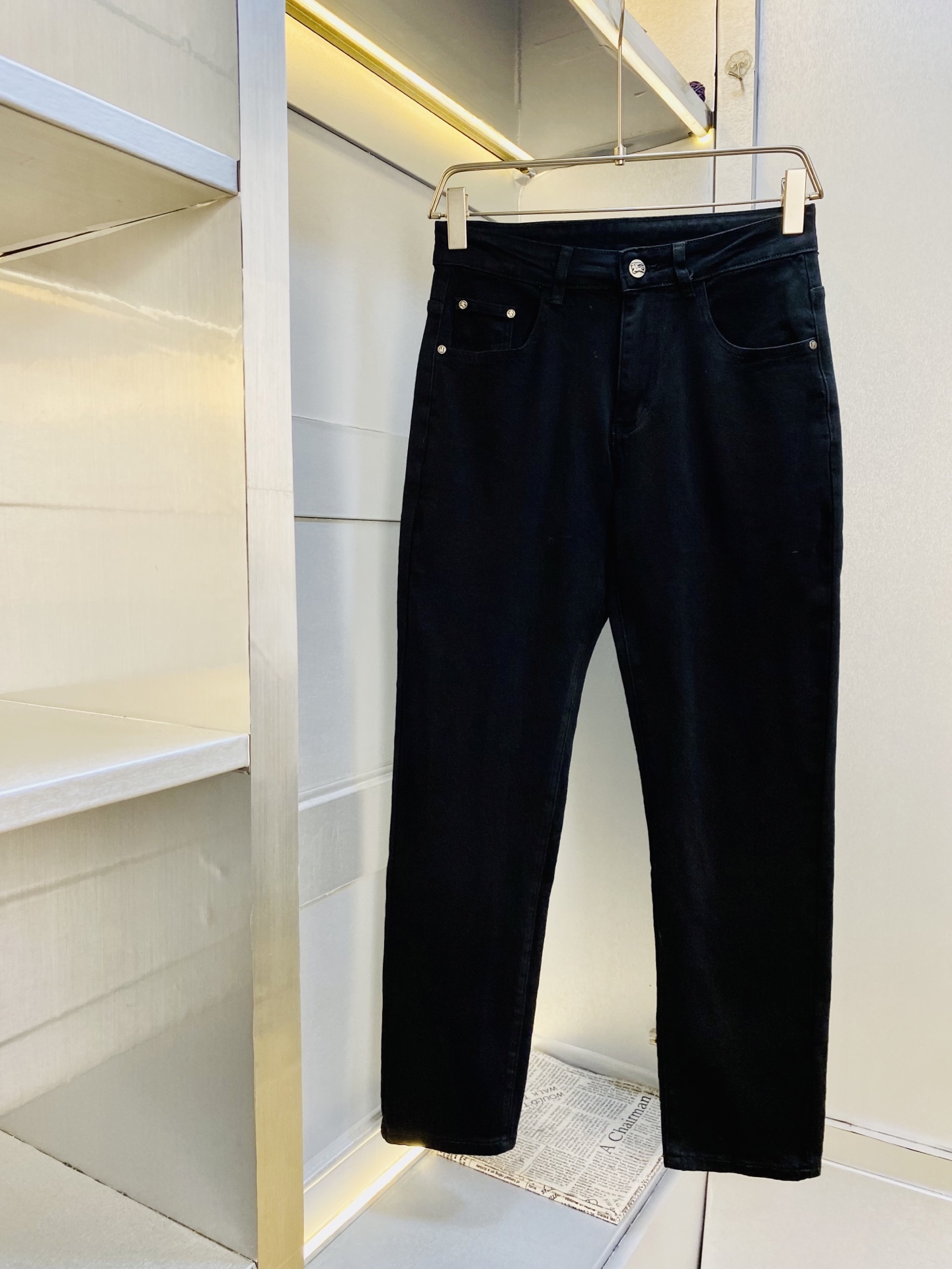 NO:839349,Original item can wear 200 pounds. Burberry 2026 new thin jeans are available at the counter at the same time. Fashionable casual stretch jeans, imported original fabrics, comfortable and breathable upper body, top craftsmanship hardware accessories. Extremely high grade, super correct fit, fashionable and stylish upper body!  A wardrobe essential!  Size 28-38,,burberry,burberry,jeans,19860909原单货 可穿200斤巴宝莉Burberry 2026薄款牛仔裤新款专柜同步有售,时尚休闲裤弹力牛仔裤,进口原版面料,上身舒适透气,顶级工艺五金配饰.档次极高,版型超正,上身时尚有型！衣橱必备单品！尺码28-38,,burberry,burberry,jeans,,Men's clothing