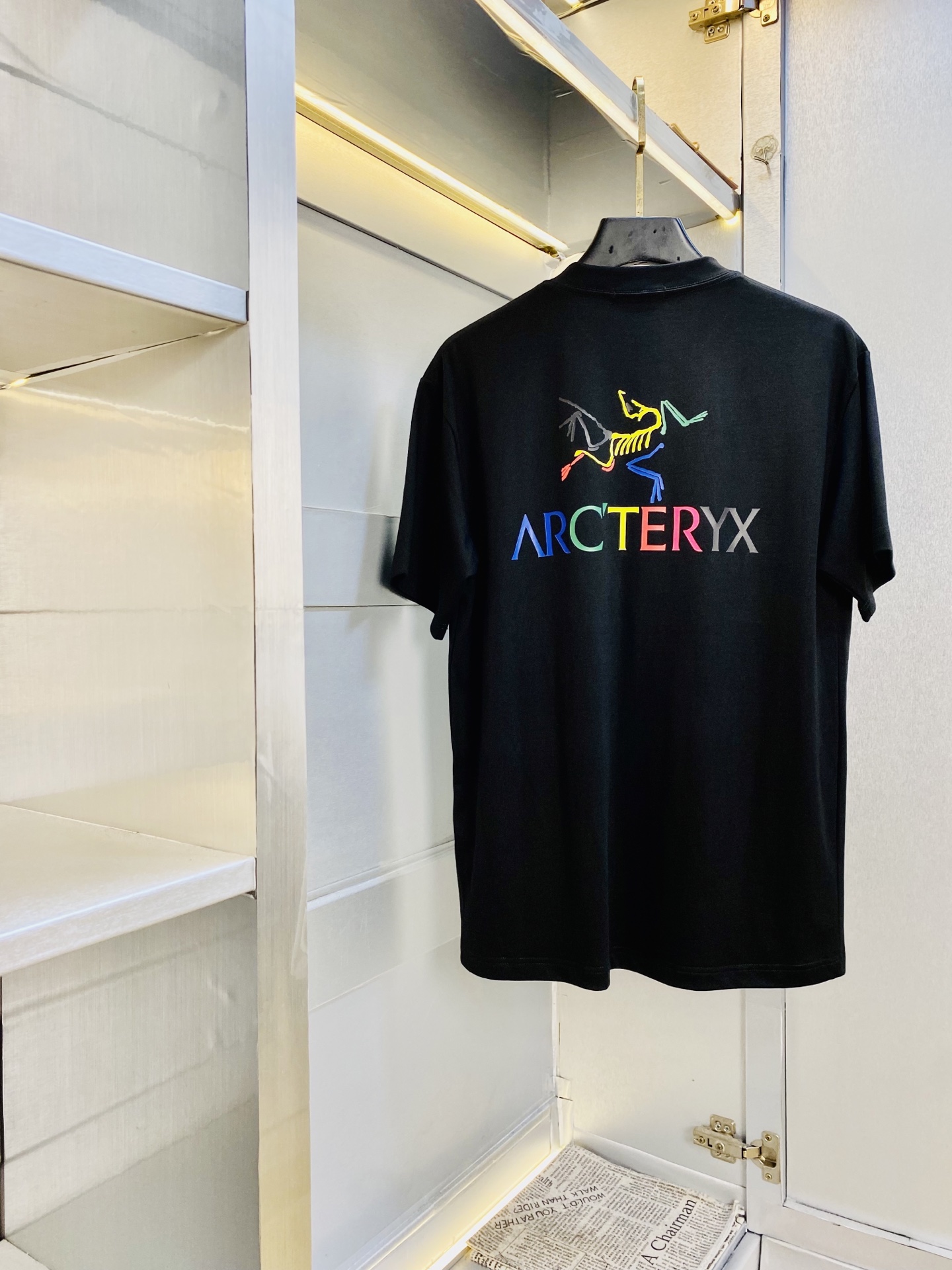 NO:903204,Wearing 220 pounds, Good news for fat people, Couple wear Arcteryx, original order quality, 2026 latest men's short-sleeved T-shirt, selected counter custom-made top heavyweight pure cotton imported fabrics, all details are perfect 1:1 replica, 100% authentic, original hardware, high-end customized accessories, original factory original label, the upper body effect is amazing!  The size is too large M-3XL (175/-150 pounds wear M), arc'teryx, T-shirt, tees, t-shirt,19860909穿220斤 胖子福音 情侣装始祖鸟Arcteryx 原单品质 2026最新款 男装短袖T恤 精选专柜订制顶级重磅纯棉进口面料 所有细节做工完美1比1复刻 还原正品百分百 原版五金 高端订制辅料 原厂原标 上身效果超赞！码数偏大M-3XL(175/-150斤穿M),arc'teryx,T-shirt,tees，t-shirt,,Men's clothing