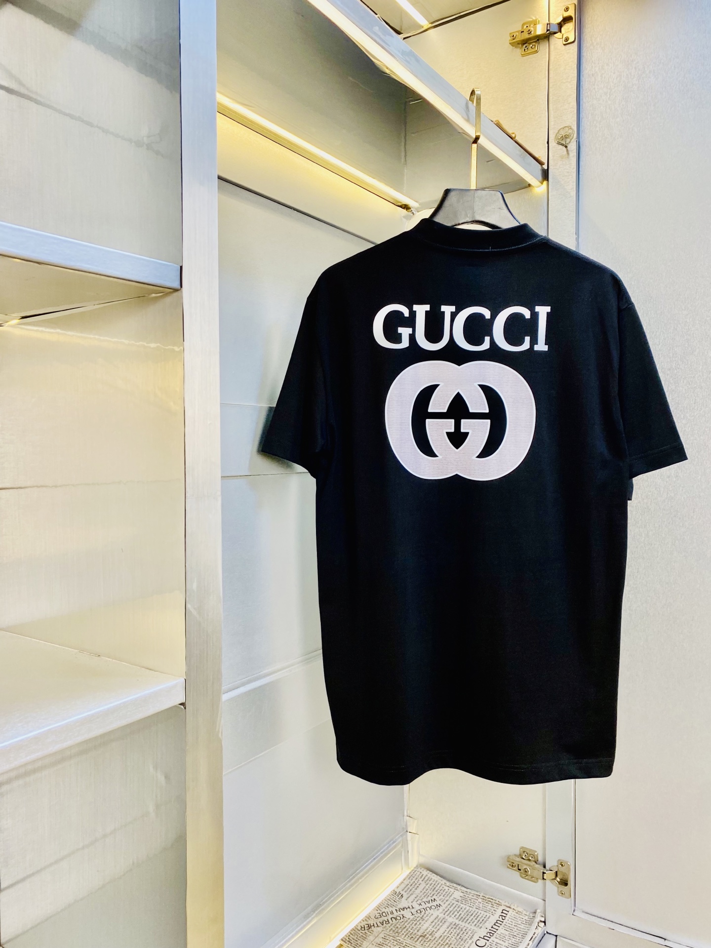 NO:903212,Wearing 220 pounds, Good news for fat people, couple wear Gucci, original order quality, 2026 latest men's short-sleeved T-shirt, selected counter custom-made top heavyweight pure cotton imported fabrics, all details are perfectly made, 1:1 replica, 100% authentic, original hardware, high-end customized accessories, original factory original label, the upper body effect is amazing!  The size is too large M-3XL (175/-150 pounds wear M),, gucci, T-shirt, tees, t-shirt,19860909穿220斤 胖子福音 情侣装古奇Gucci 原单品质 2026最新款 男装短袖T恤 精选专柜订制顶级重磅纯棉进口面料 所有细节做工完美1比1复刻 还原正品百分百 原版五金 高端订制辅料 原厂原标 上身效果超赞！码数偏大M-3XL(175/-150斤穿M),,gucci,T-shirt,tees，t-shirt,,Men's clothing