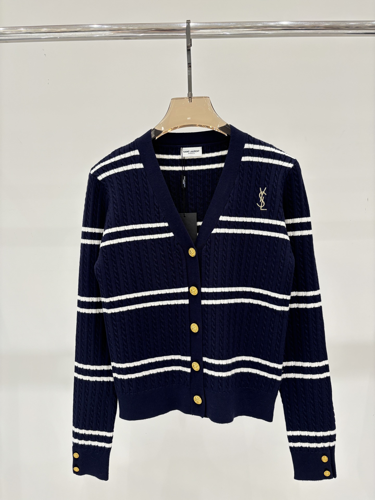 NO:453517,Saint Laurent cardigan | 25 early autumn new V-neck letter logo embroidery stripes contrasting color slim-fit knit cardigan, saint laurent, alexander wang19860909圣罗兰开衫｜25早秋新款v领字母logo刺绣条纹撞色修身针织开衫,,saint laurent,alexander wang,Women's clothing