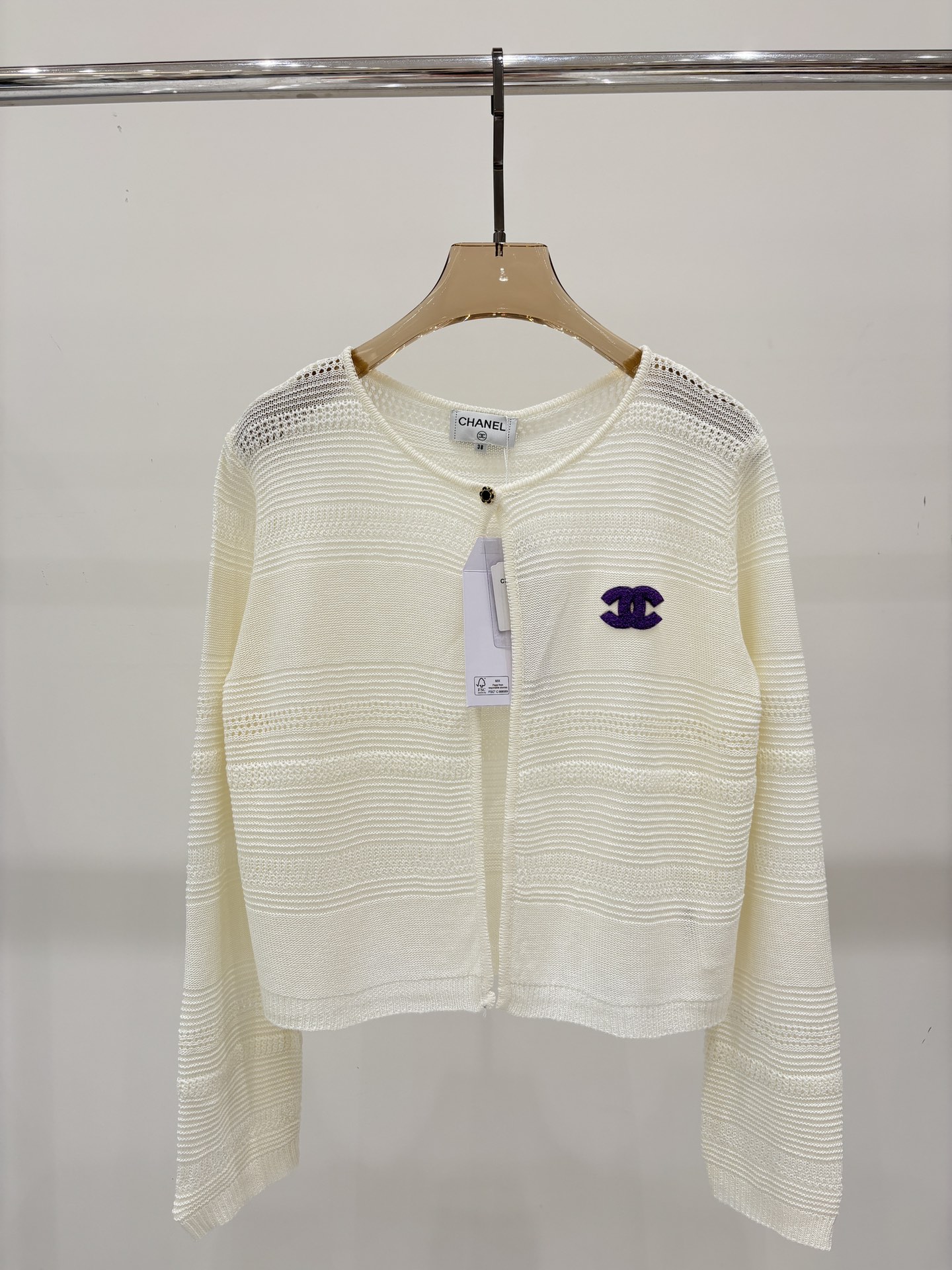 NO:453507,Xiaoxiang cardigan｜25 summer new round neck letter logo three-dimensional jacquard simple casual single button knit cardigan, alexander wang19860909小香开衫｜25夏季新款圆领字母logo立体提花简约休闲单扣针织开衫,,alexander wang,Women's clothing