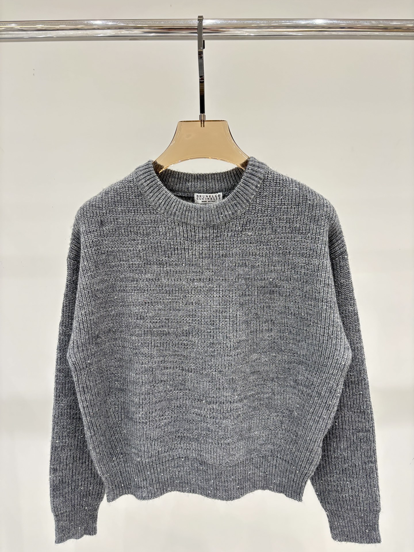 NO:457112,BC long sleeves｜25 early autumn new round neck thick needle texture soft glutinous simple sequin decorative casual knitted long sleeves, alexander wang19860909BC长袖｜25早秋新款圆领粗针纹理软糯简约亮片装饰休闲针织长袖,,alexander wang,Women's clothing