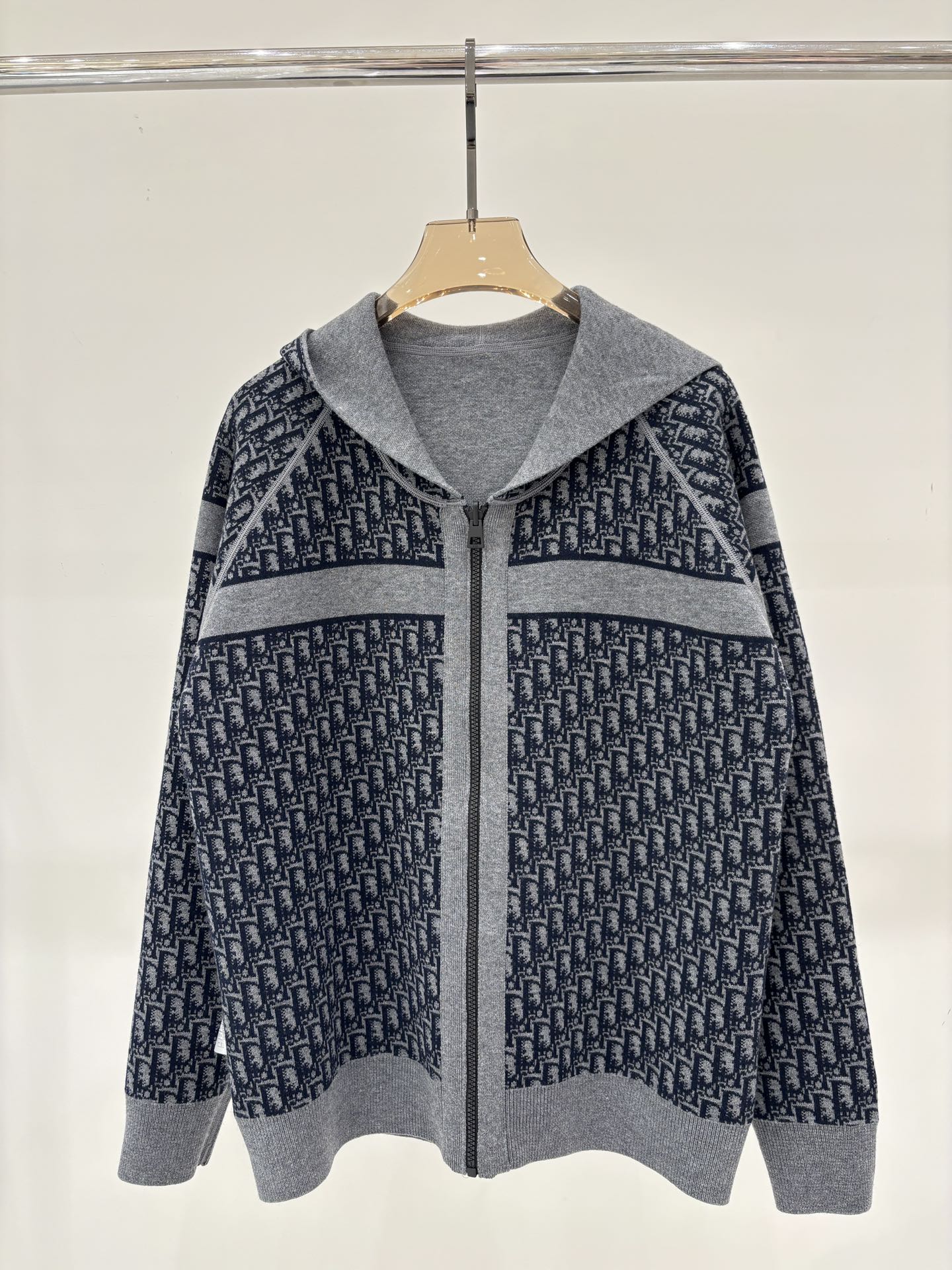 NO:457075,D home jacket｜25 early autumn new letter logo jacquard full print casual double-sided knitted jacket, dior, jackets & coats, alexander wang19860909D家外套｜25早秋新款字母logo提花满印休闲双面穿针织外套,,dior,jackets & coats,alexander wang,Women's clothing