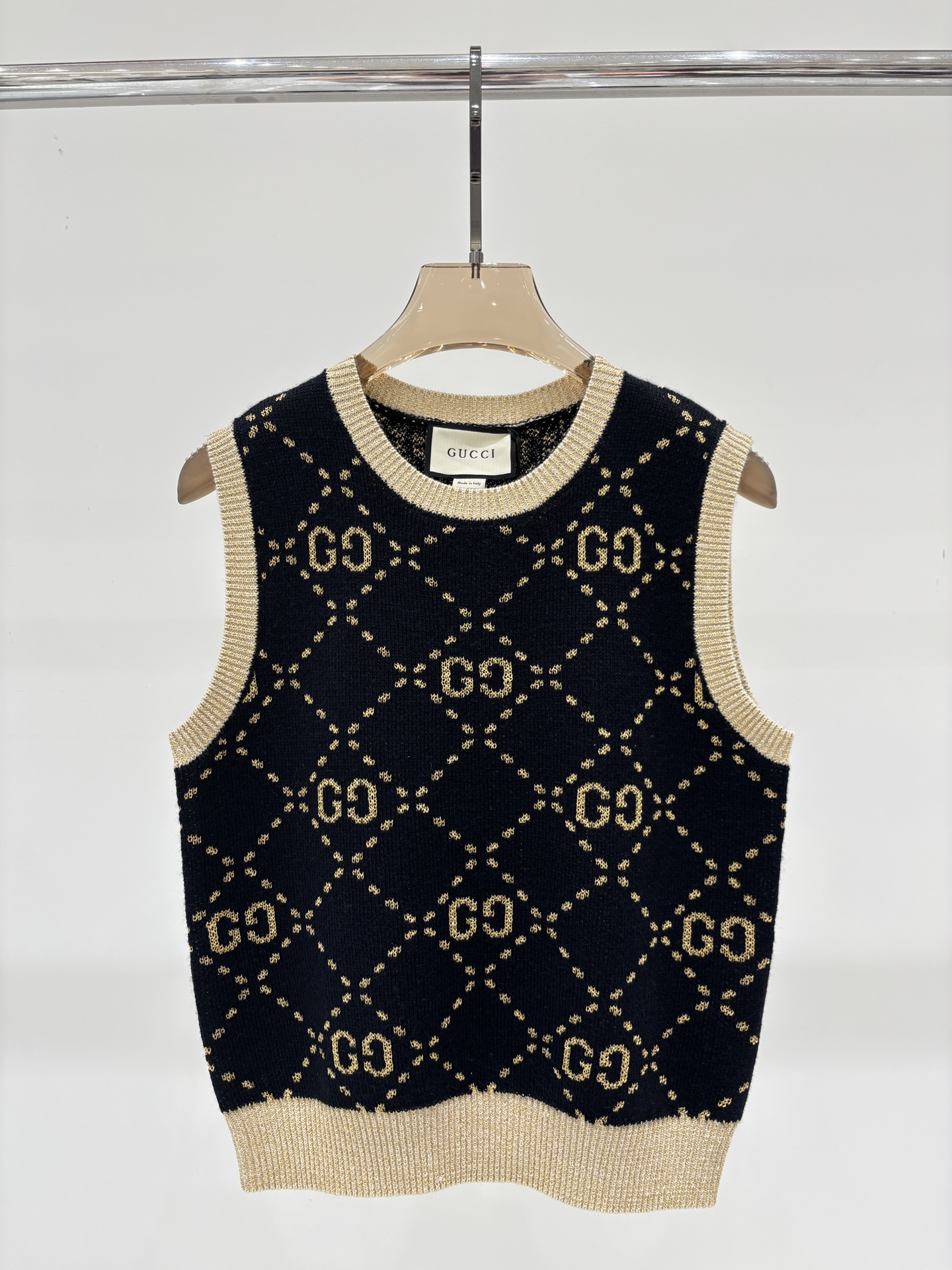 NO:457696,G home vest｜25 summer conditions round neck letter logo gold stamping jacquard full print casual knitted vest, gucci, alexander wang19860909G家背心｜25夏季状况圆领字母logo烫金提花满印休闲针织背心,,gucci,alexander wang,Women's clothing