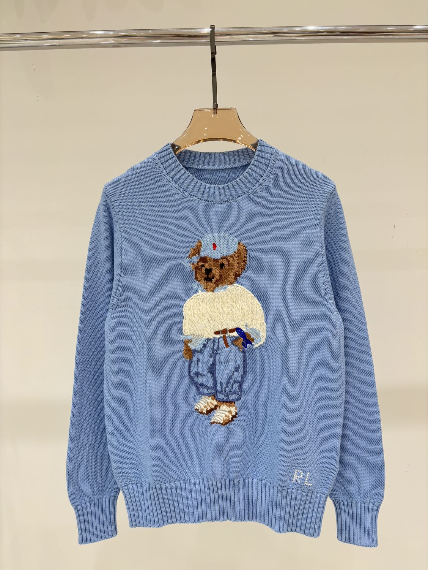 NO:502314,Luff long sleeves｜25 early autumn new round neck white sweater with hat bear sticker jacquard simple casual knitted long sleeves color sea blue sizeS M L,,sweaters,hats,alexander wang19860909拉夫长袖｜25早秋新款圆领白色毛衣戴帽小熊贴布提花简约休闲针织长袖 颜色海蓝 sizeS M L,,sweaters,hats,alexander wang,Women's clothing