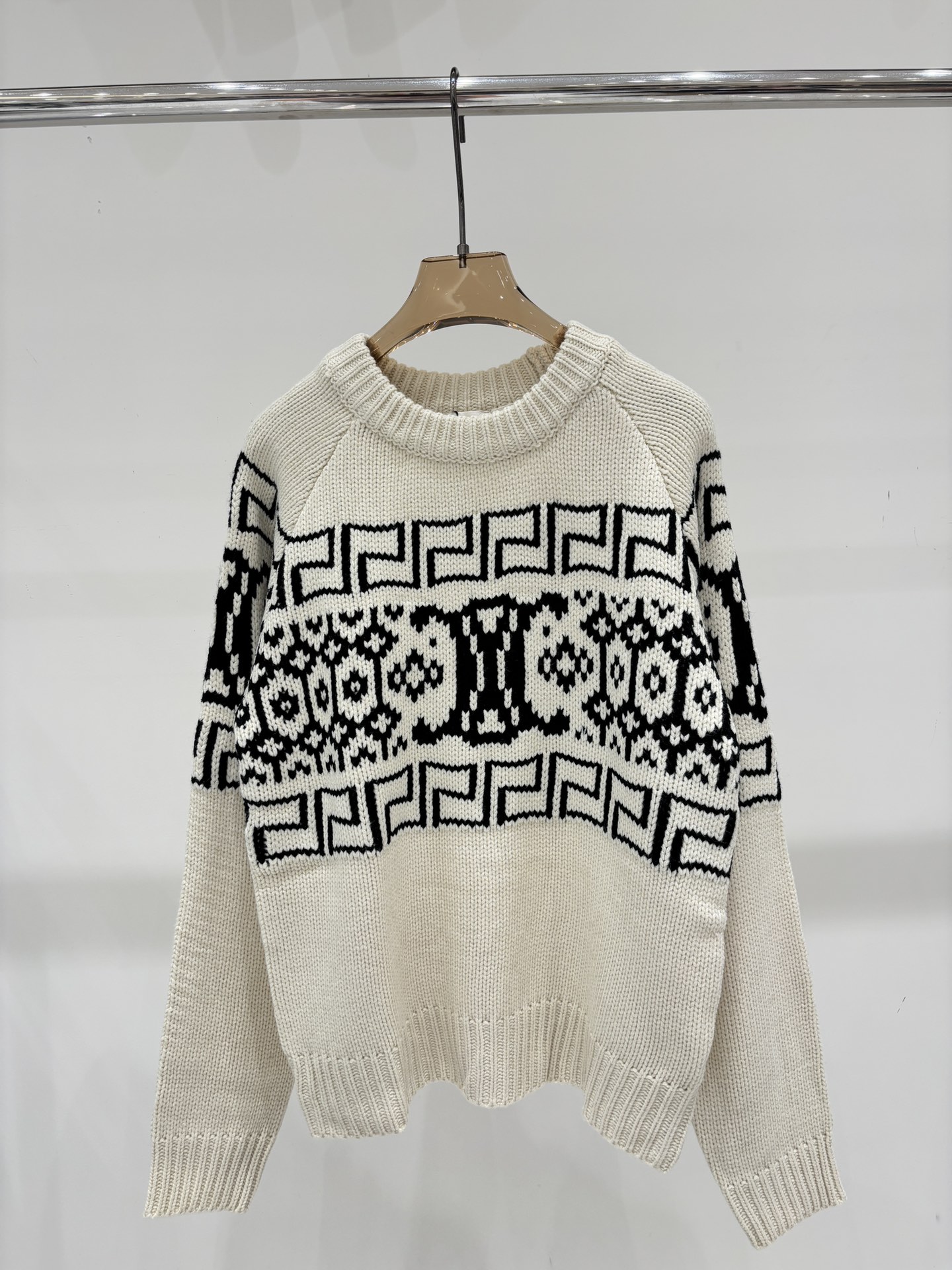 NO:564676,Sailin long sleeve | 25 early autumn new round neck letter logo round line contrasting design simple casual knitted long sleeve color apricot sizeSML,,alexander wang19860909赛林长袖｜25早秋新款圆领字母logo回形线条撞色设计简约休闲针织长袖 颜色杏色 sizeSML,,alexander wang,Women's clothing