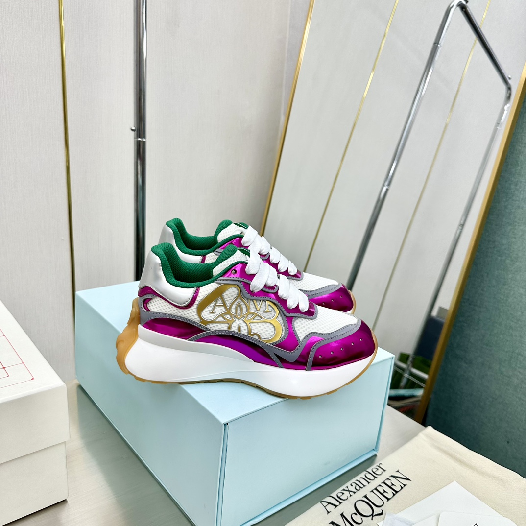 NO:545032,Top version, couple size 35-44 Fabric: Celestial and cloth Lining: Matching with net and sheepskin Filling heel, anti-slip and wear-resistant back cover Filling: Imported PoLo injection molded sheepskin footbed Outsole: PU vacuum suction film combined with TPU material Standard size 35-44 Women's size 35-39 Men's size 40-44, casual shoes/sports shoes, sneakers, cowhide, sheepskin19860909顶级版本,情侣码35-44 面料:小牛皮与布搭配 里料:网里与羊皮里搭配 填充后跟防滑耐磨后套 垫脚:进口PoLo注塑羊皮垫脚 大底:PU真空吸膜结合TPU材质 标准码数35-44 女码35-39 男码40-44,休闲鞋/运动鞋,sneakers,cowhide,sheepskin,Women's Shoes