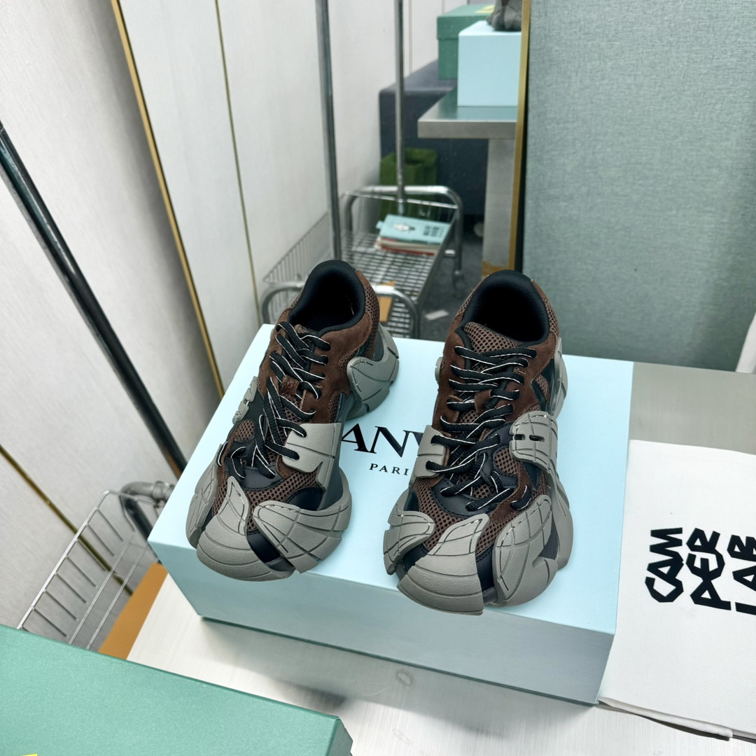 Fashionable Footwear: Camperlab’s Futuristic Shoe Collection for Men and Women - 图片 2
