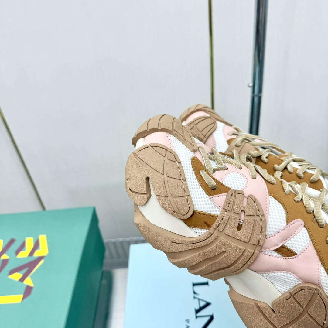 Fashion Review: Camperlab’s Stylish Shoes for Women and Men, Ages 35-45 - 图片 6