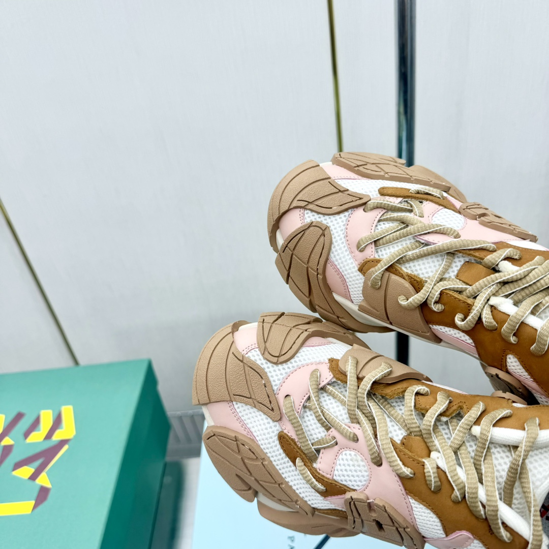 Fashion Review: Camperlab’s Stylish Shoes for Women and Men, Ages 35-45 - 图片 5