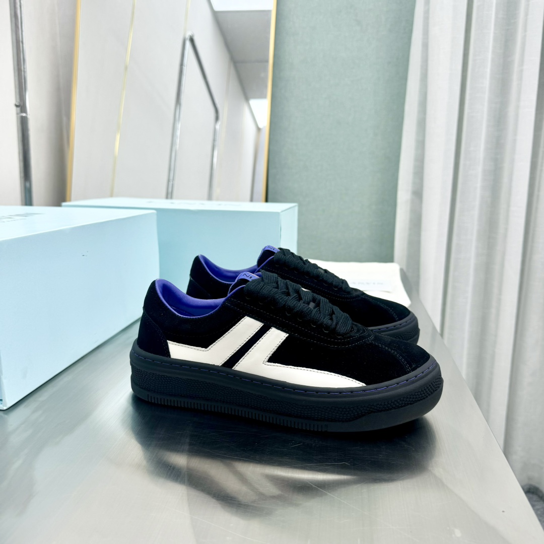 Colorful Van with Price at Plant p. 650: LANVIN LAB Future Same-sex Leisure Shoes.