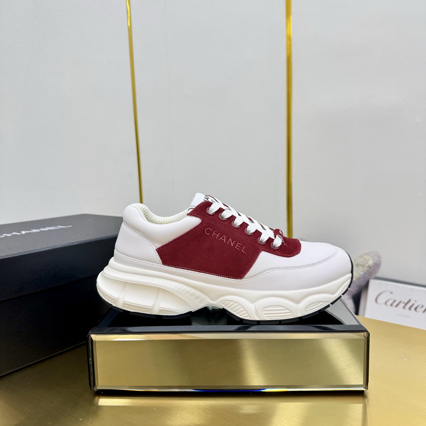 NO:166405,Upgraded version, upgraded version, upgraded version!  No refutation accepted!  !  !  !  Chanel Chanel dad shoes, men and women couples style - 2025 counter top casual sneakers This classic design; the upper has a variety of craftsmanship and electric embroidery styles; the sole is fashionable and sporty; it is an extraordinary and has incorporated a variety of color matching elements... The diversified mix and match is very beautiful and versatile, casual, fashionable, sports, and outdoors can be taken into consideration... Go material The upper uses original imported silk cowhide   original tarp   original head cowhide The inner uses original sheepli   net Outsole based on original TPU combination sole The counter is boutique packaging for women 35–41, casual shoes/sports shoes, chanel, chanel, sneakers, cowhide19860909升级版,升级版,升级版！不接受反驳！！！！ Chanel香奈儿老爹鞋,男女情侣款——2025专柜顶级休闲款运动鞋 这款经典设计；鞋面多种工艺电绣的风格；大底却时尚运动；不平凡的拥入了多种配色元素…… 多元化混搭非常好看百搭,休闲,时尚,运动,户外都能兼顾…… Go 材料 鞋面采用 原版进口头层丝绸牛皮 原版防水布 原版头层牛皮 内里采用 原版羊里 网 大底根据 原版TPU组合大底 专柜精品包装全套女35–41,休闲鞋/运动鞋,chanel,chanel,sneakers,cowhide,Women's Shoes