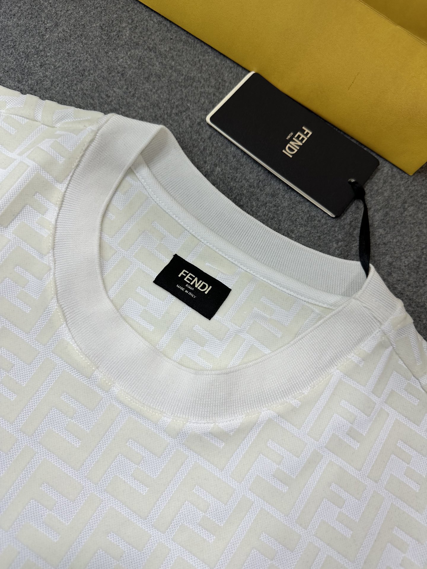 펜디 여성 반팔 129808 Fendi T Shirt 썸네일 이미지