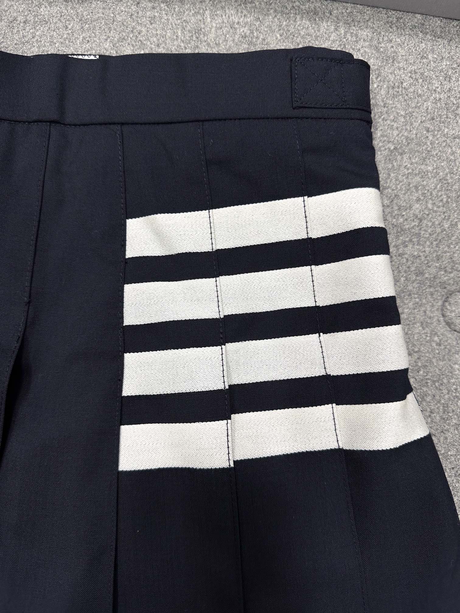 톰브라운 여성 스커트 129798 Thom Browne Skirt 썸네일 이미지