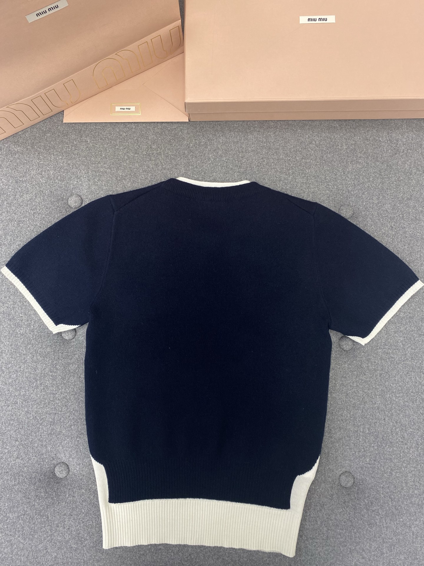 미우미우 여성 반팔 129782 Miu Miu T Shirt 썸네일 이미지