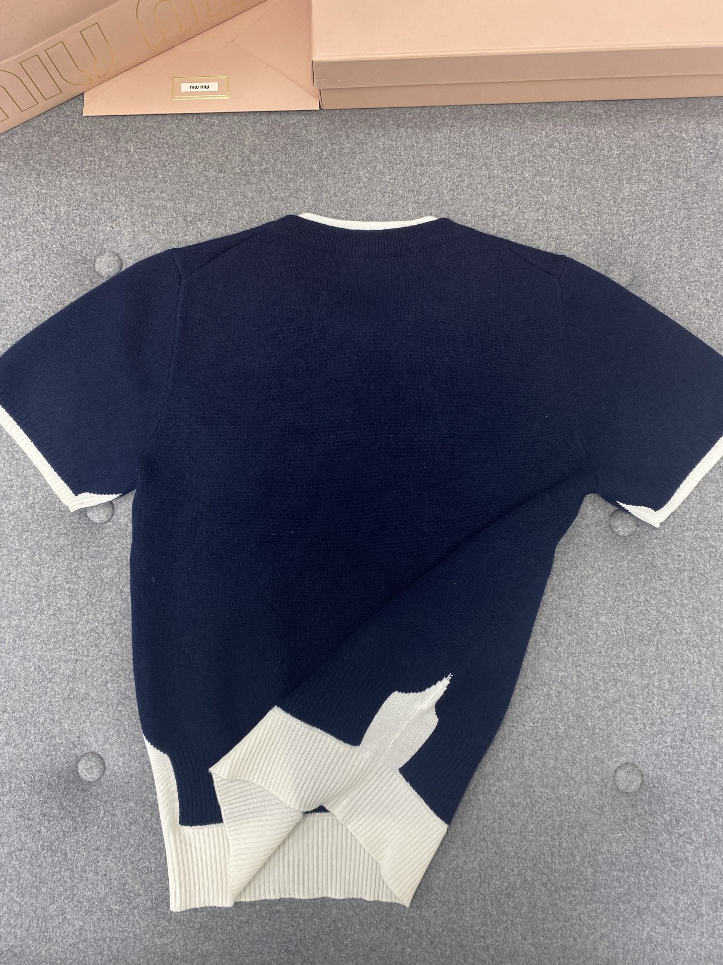 미우미우 여성 반팔 129782 Miu Miu T Shirt 썸네일 이미지