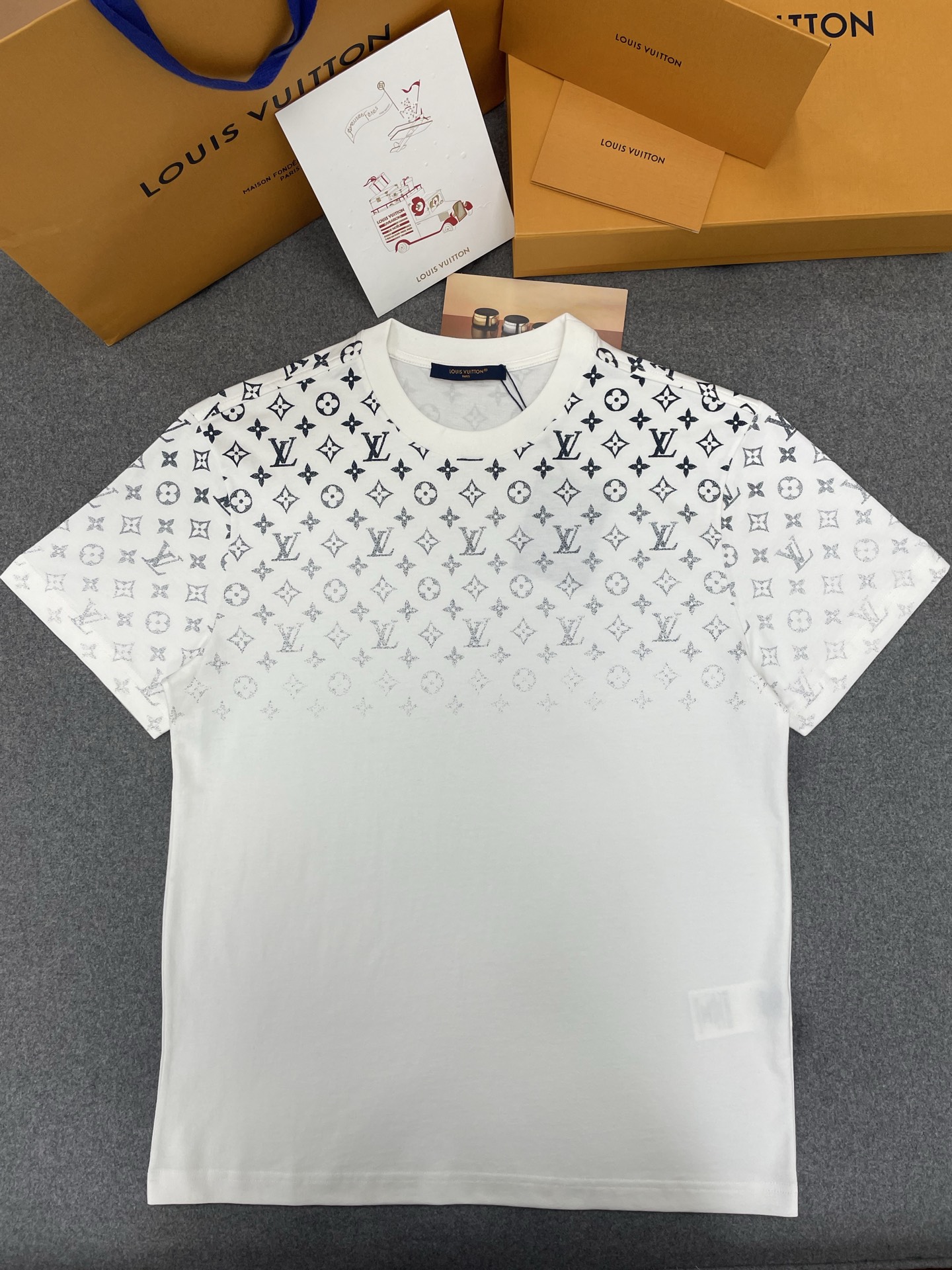루이비통 남성 반팔 129773 Louis Vuitton T Shirt