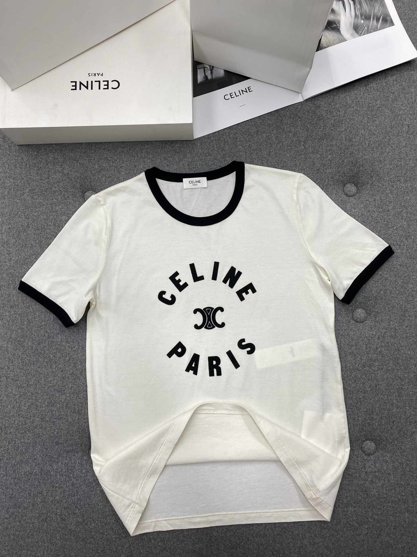 셀린느 여성 반팔 129779 Celine T Shirt 썸네일 이미지