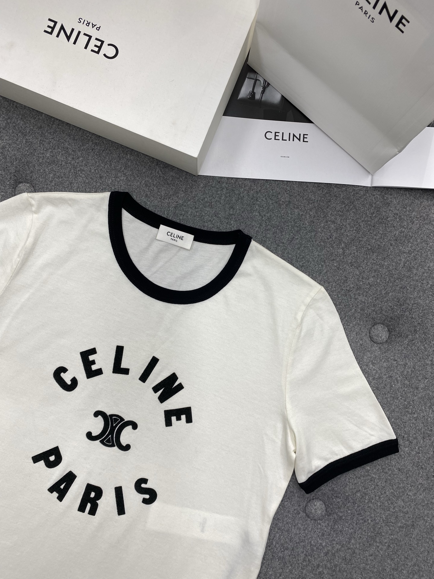 셀린느 여성 반팔 129779 Celine T Shirt 썸네일 이미지