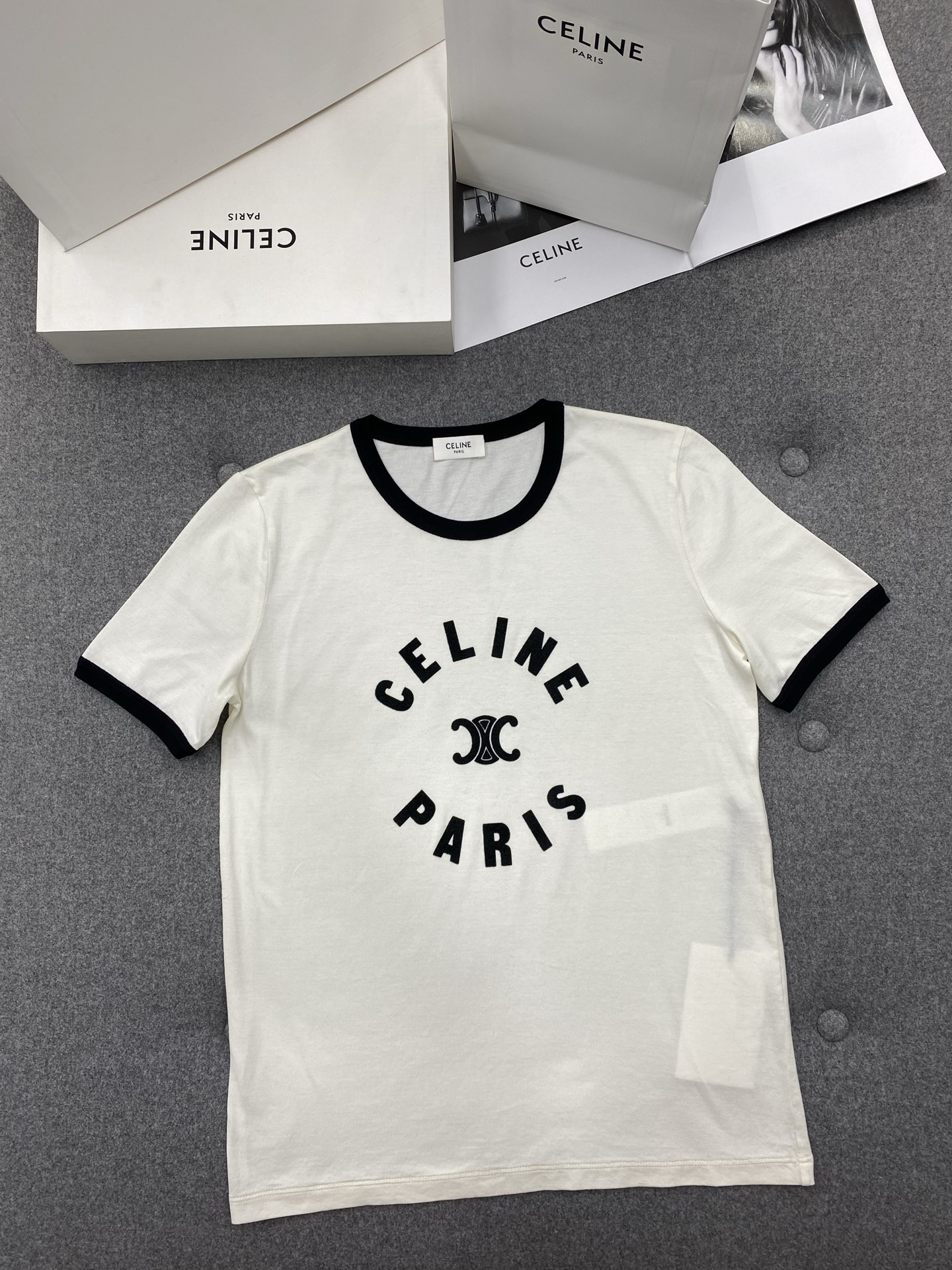 셀린느 여성 반팔 129779 Celine T Shirt 썸네일 이미지