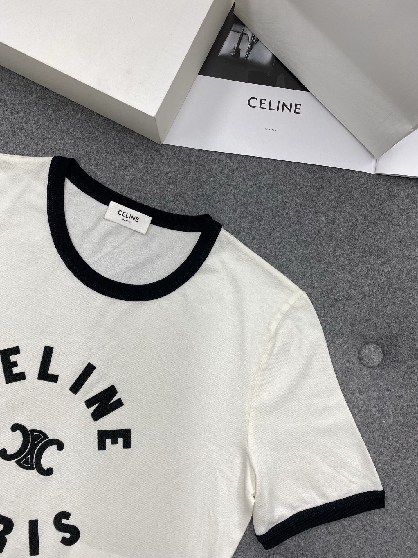 셀린느 여성 반팔 129779 Celine T Shirt 썸네일 이미지