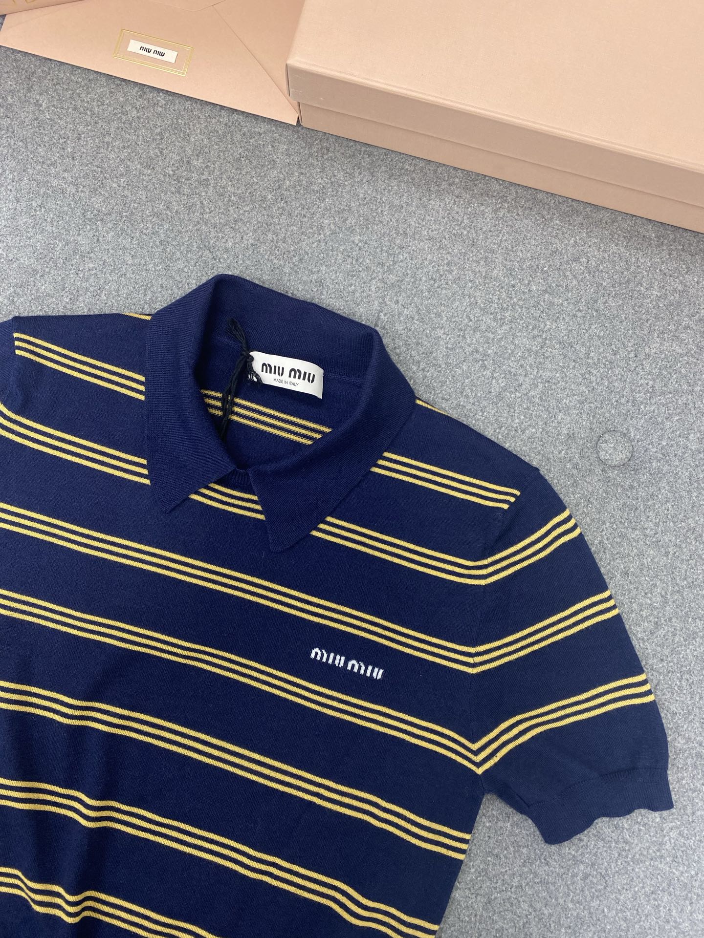미우미우 여성 반팔 129775 Miu Miu T Shirt 썸네일 이미지